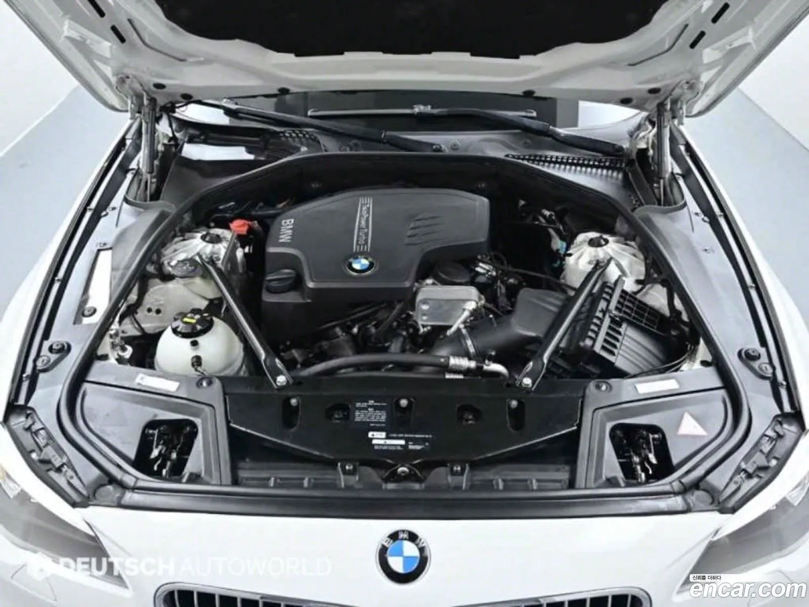 BMW 5 Series F10 528I - фотография 11572520