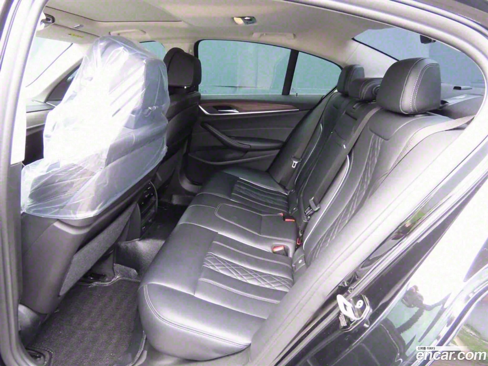BMW 5 Series G30 530I Luxury Plus - фотография 11544941
