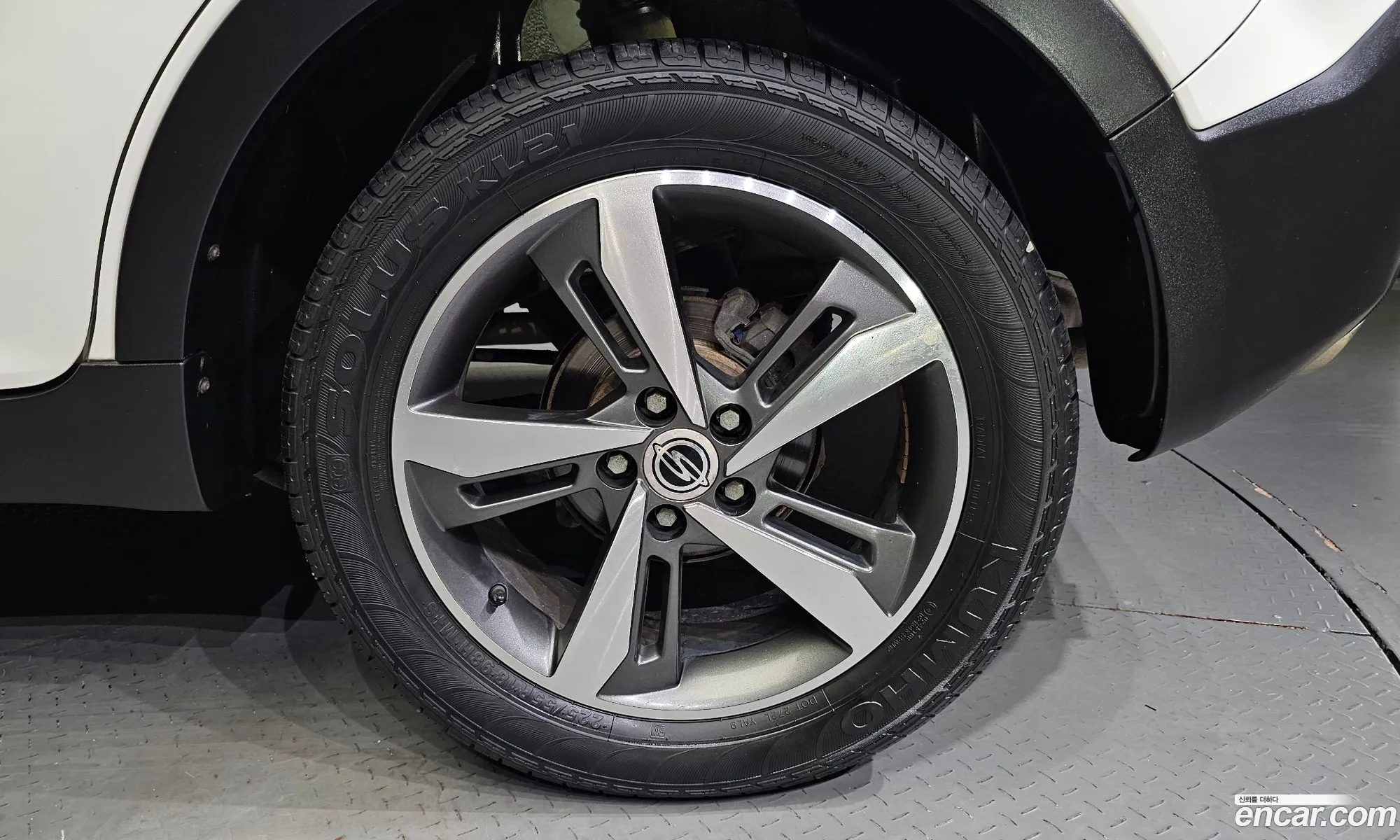 Kg Mobility Ssangyong New Style Korando C 22 Rx 2Wd High-End - фотография 4243568