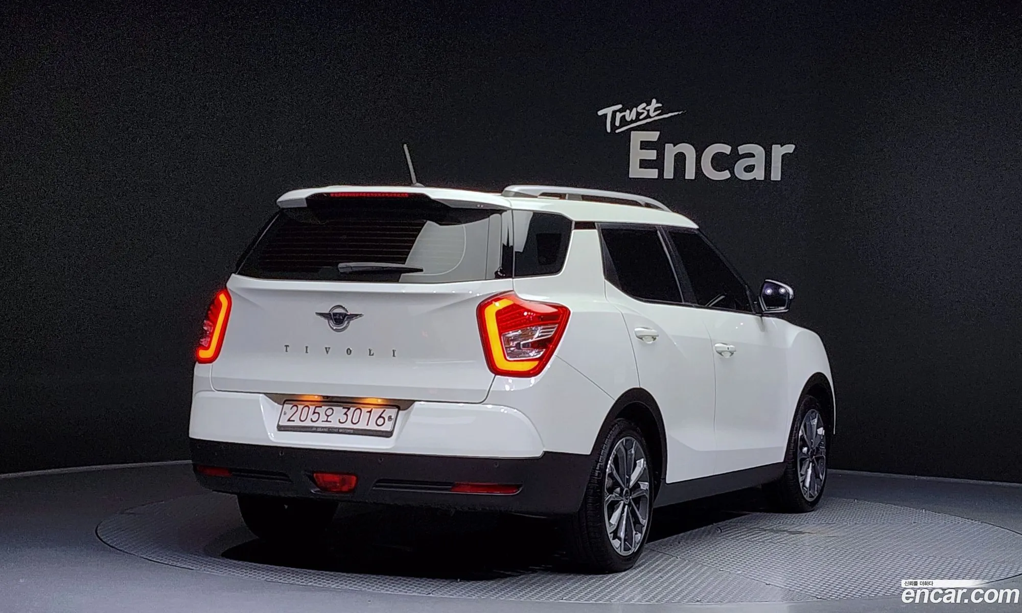 Kg Mobility Ssangyong Tivoli Air Diesel Ix 2Wd - фотография 4243517