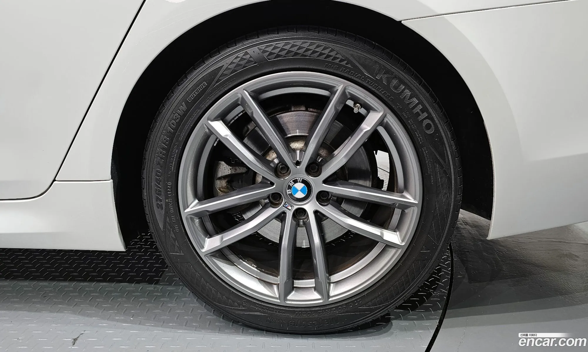 BMW 5 Series G30 520D xDrive M Sport Plus - фотография 11833562