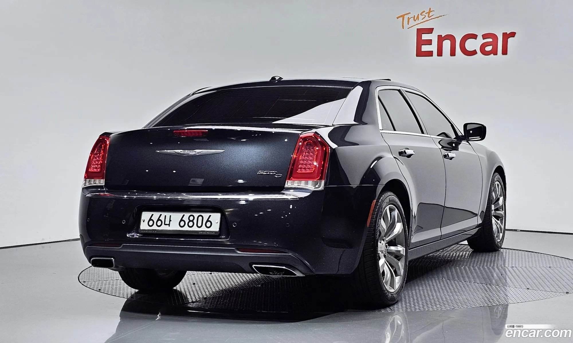 Chrysler The New 300C 36 - фотография 3503496