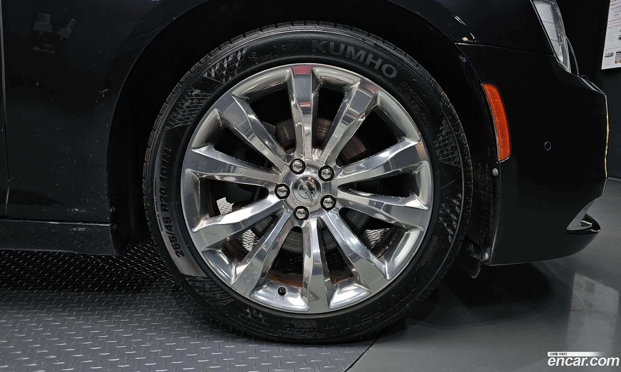 Chrysler The New 300C 36 - фотография 3503499