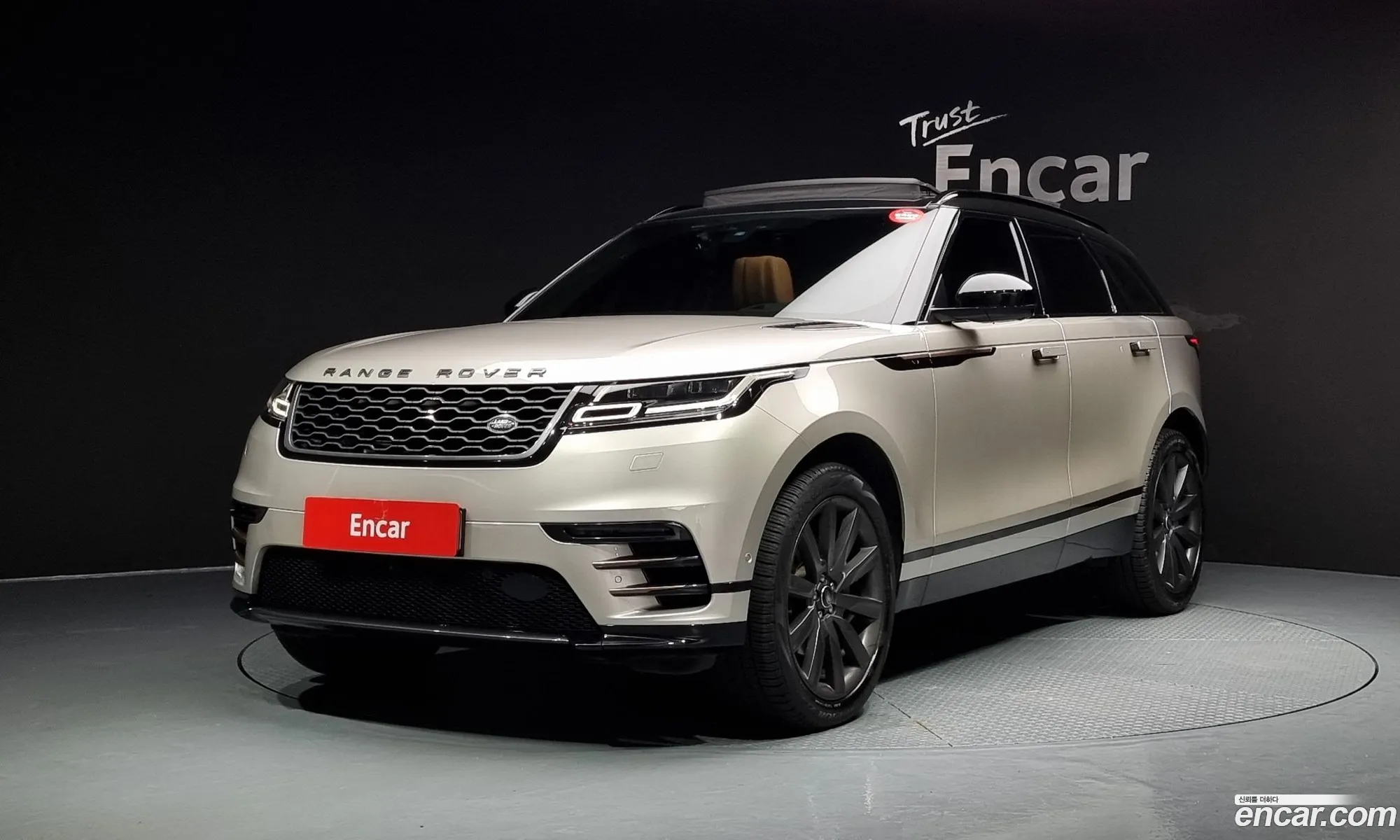 Land Rover Range Rover Velar 30 D300 R-Dynamic Hse - фотография 5675799