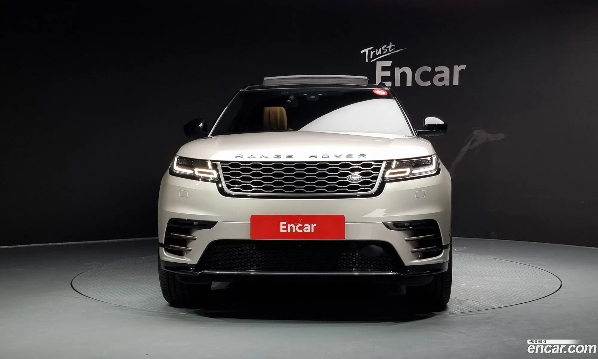 Land Rover Range Rover Velar 30 D300 R-Dynamic Hse - фотография 5675801