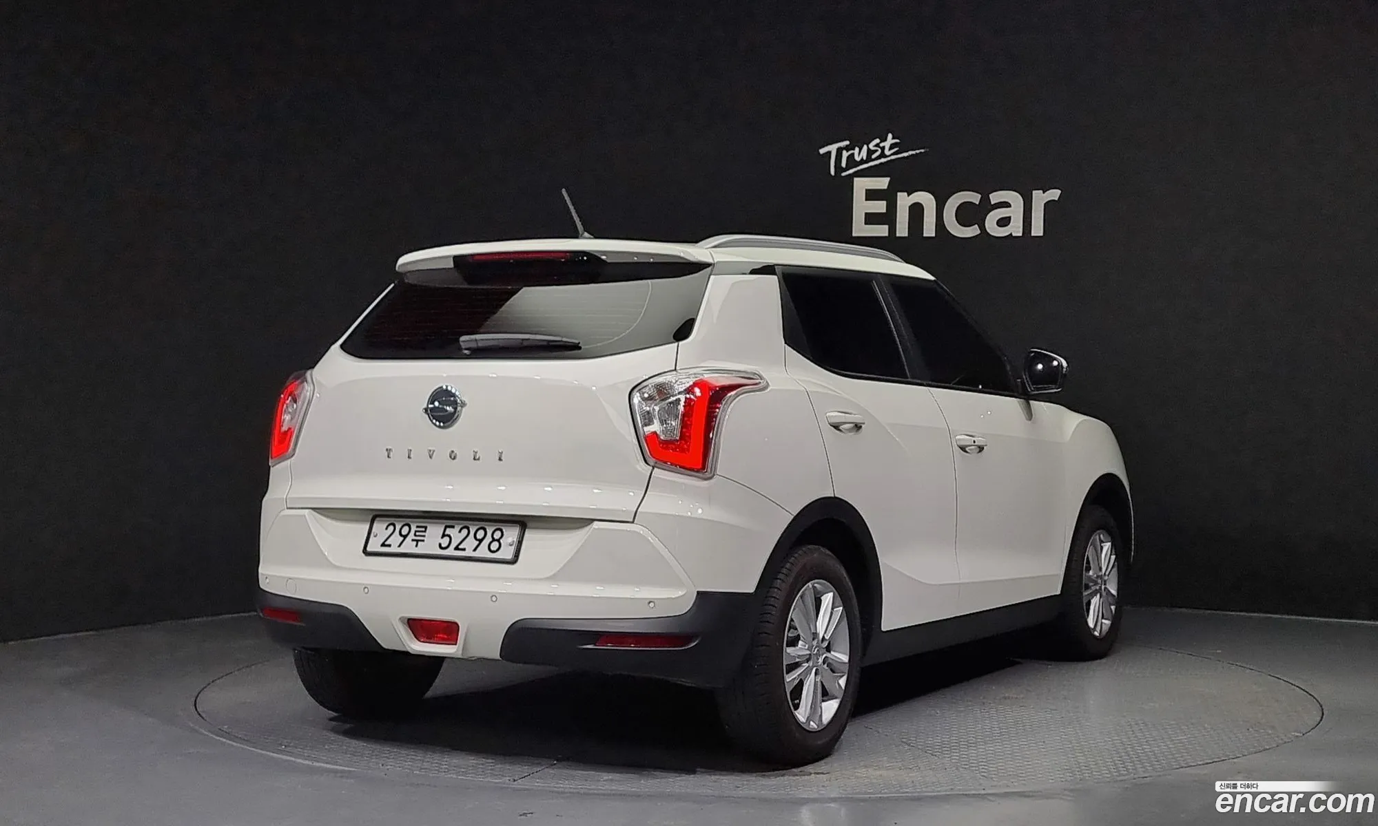 Kg Mobility Ssangyong Tivoli Armor Vx 2Wd - фотография 14390769