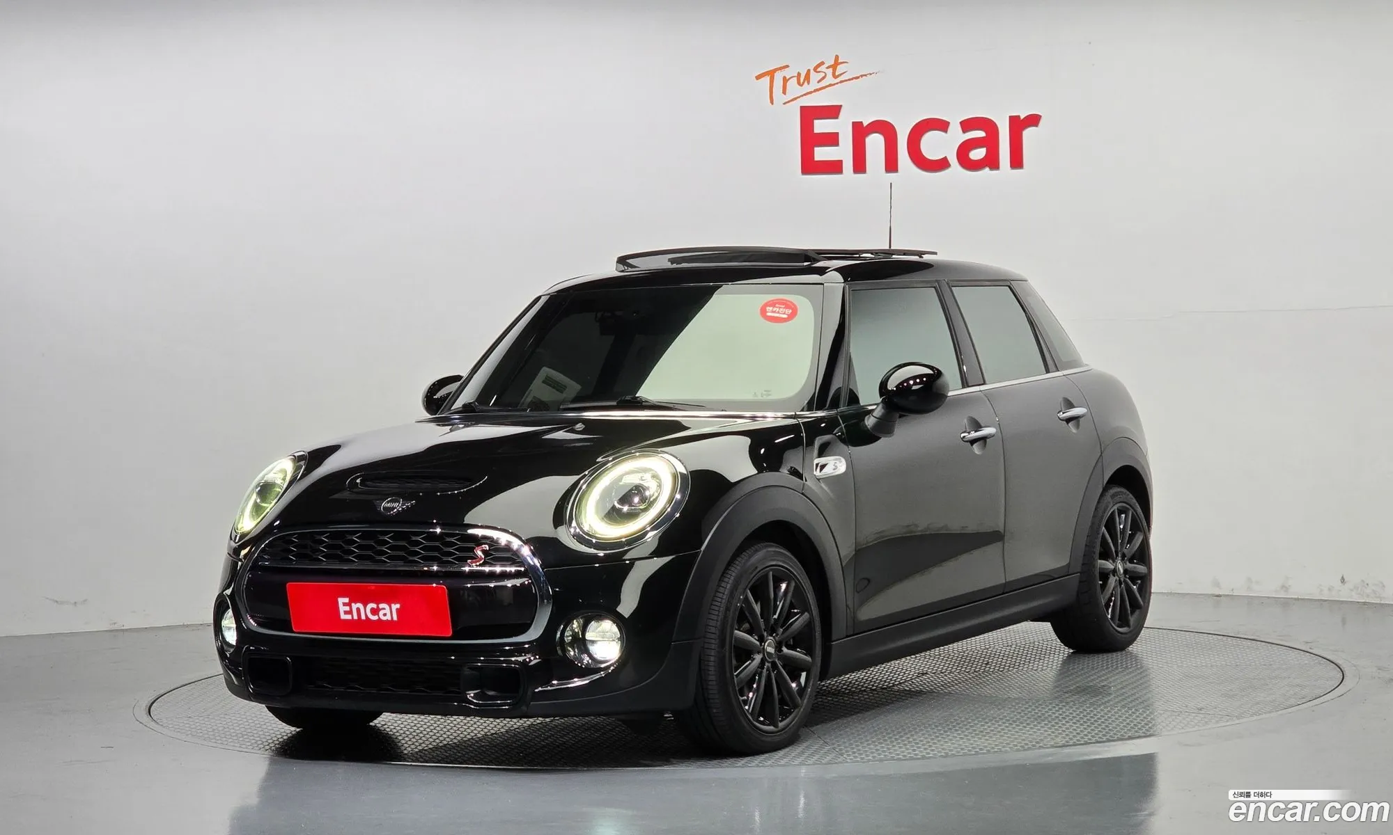 Mini Cooper S 5-Door Basic Model 3Rd Generation - фотография 750724