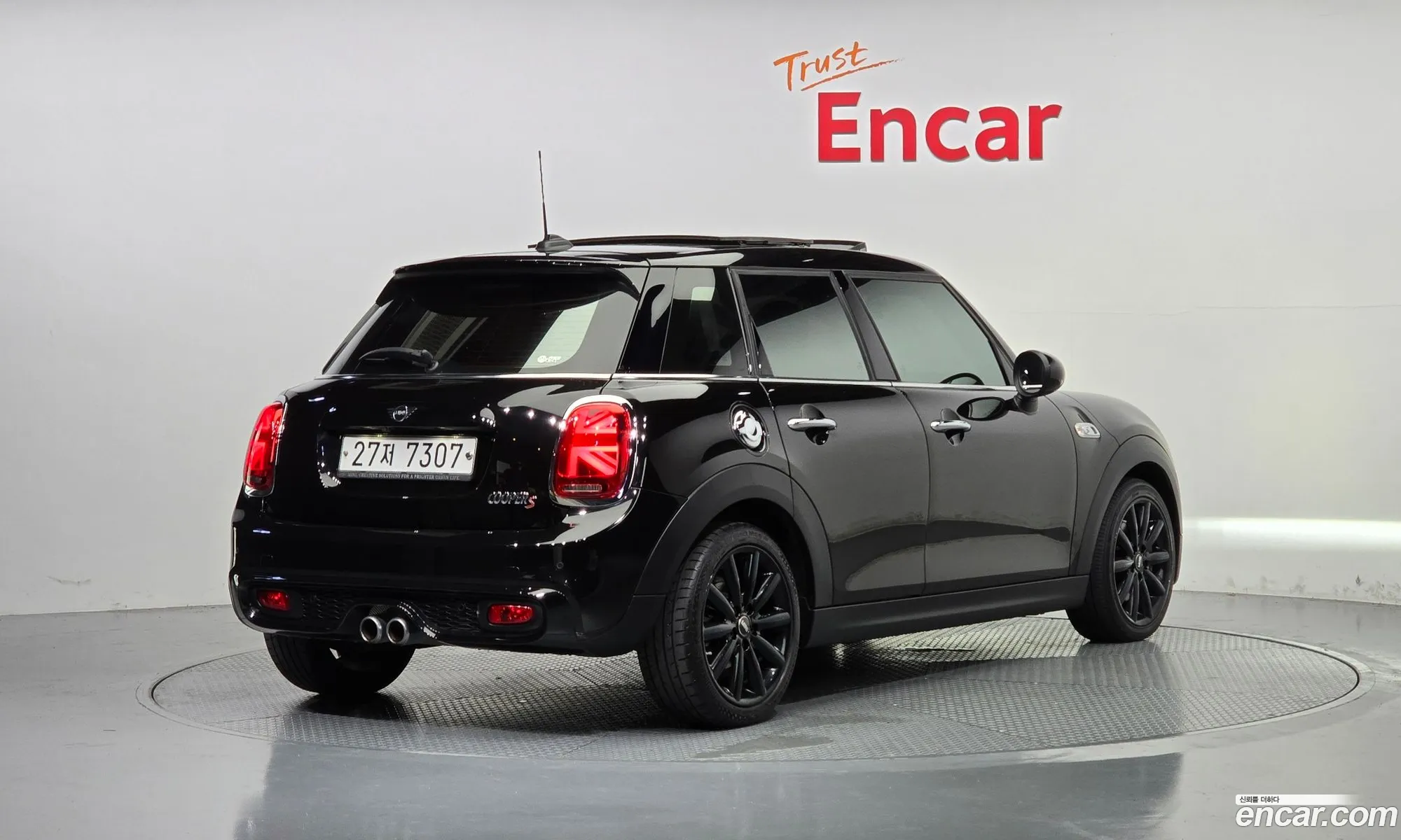 Mini Cooper S 5-Door Basic Model 3Rd Generation - фотография 750725