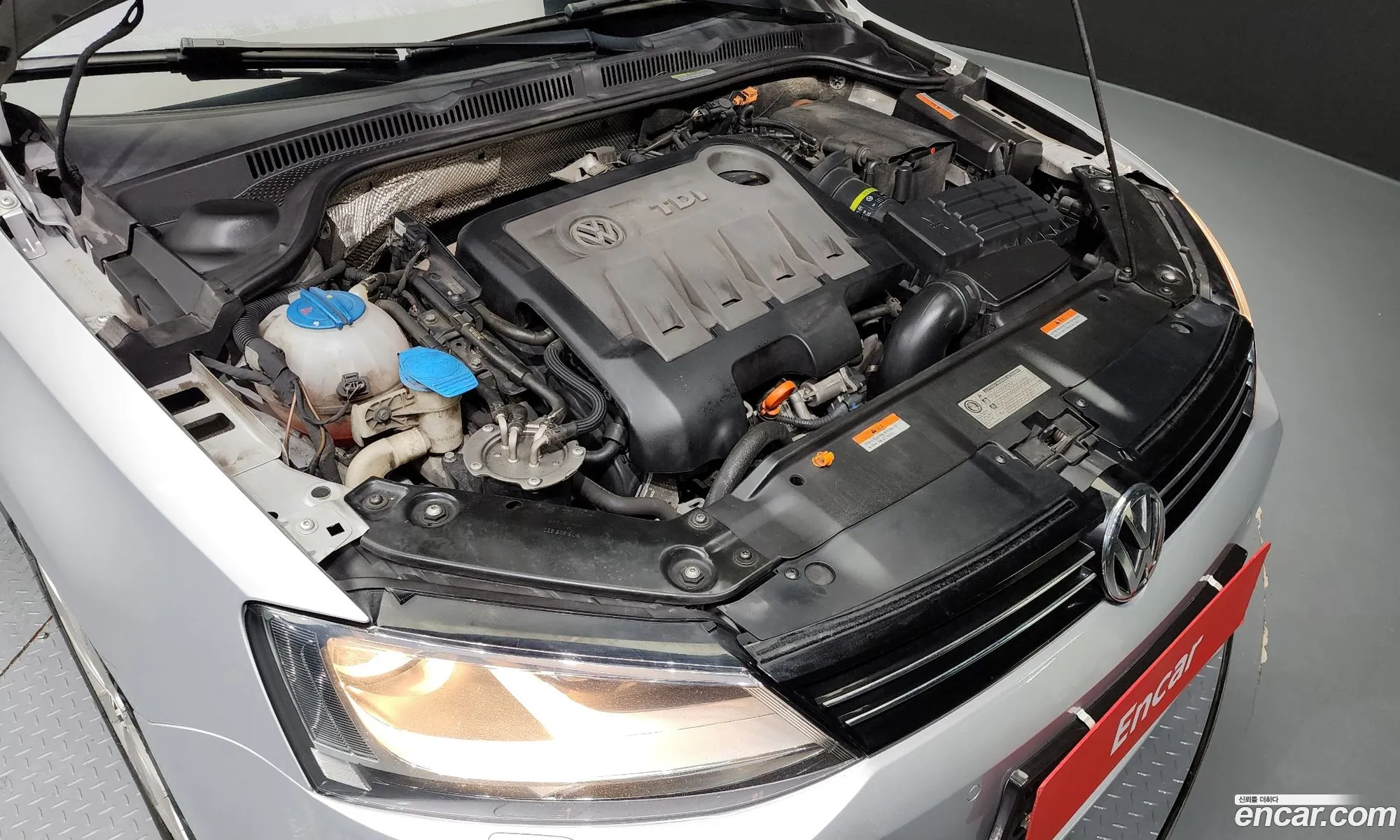 Volkswagen New Jetta 20 Tdi 6Th Generation - фотография 12633562