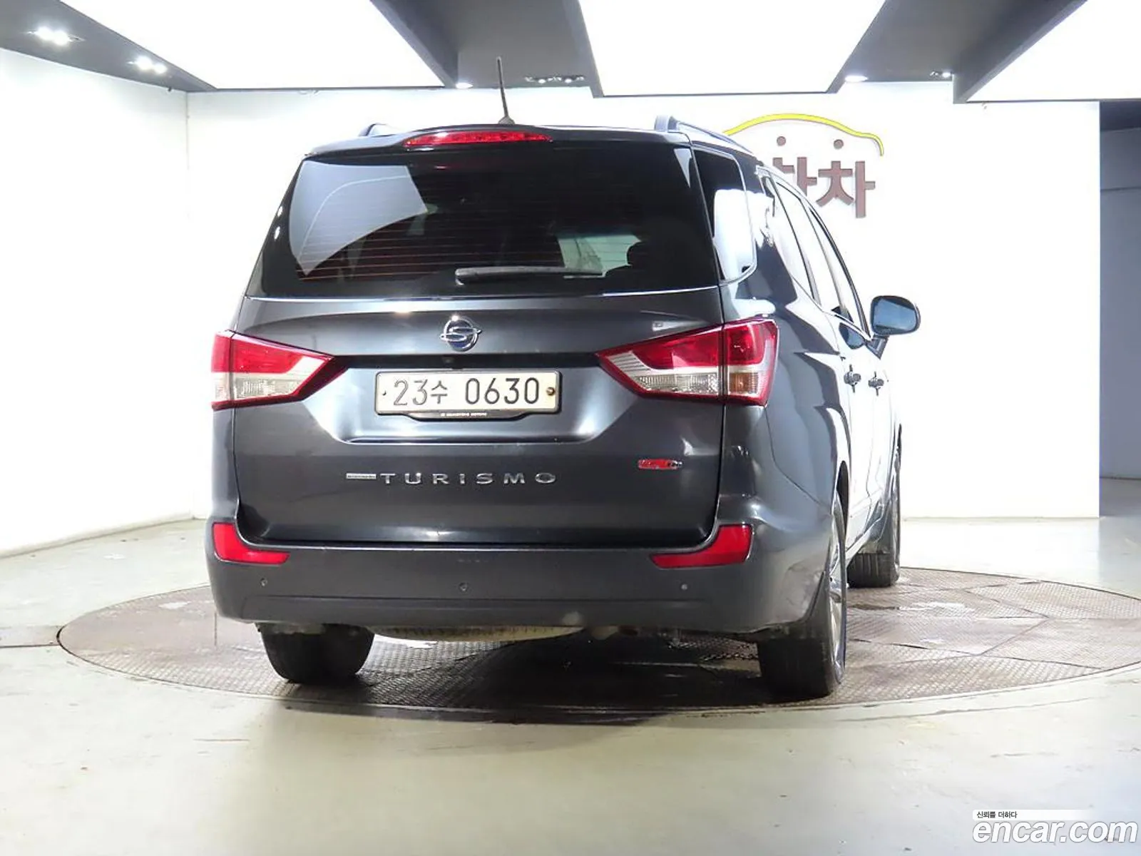 Kg Mobility Ssangyong Korando Turismo 4Wd Gt 9-Seater - фотография 14390782