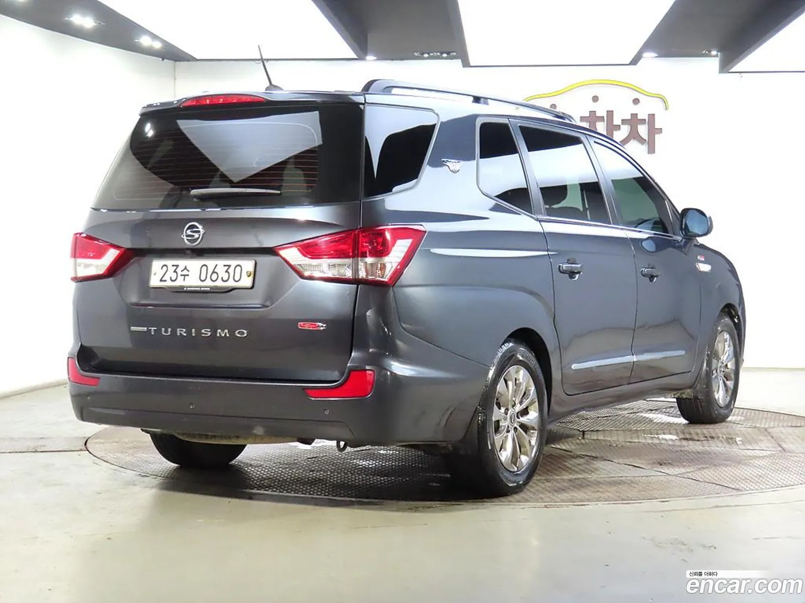 Kg Mobility Ssangyong Korando Turismo 4Wd Gt 9-Seater - фотография 14390783