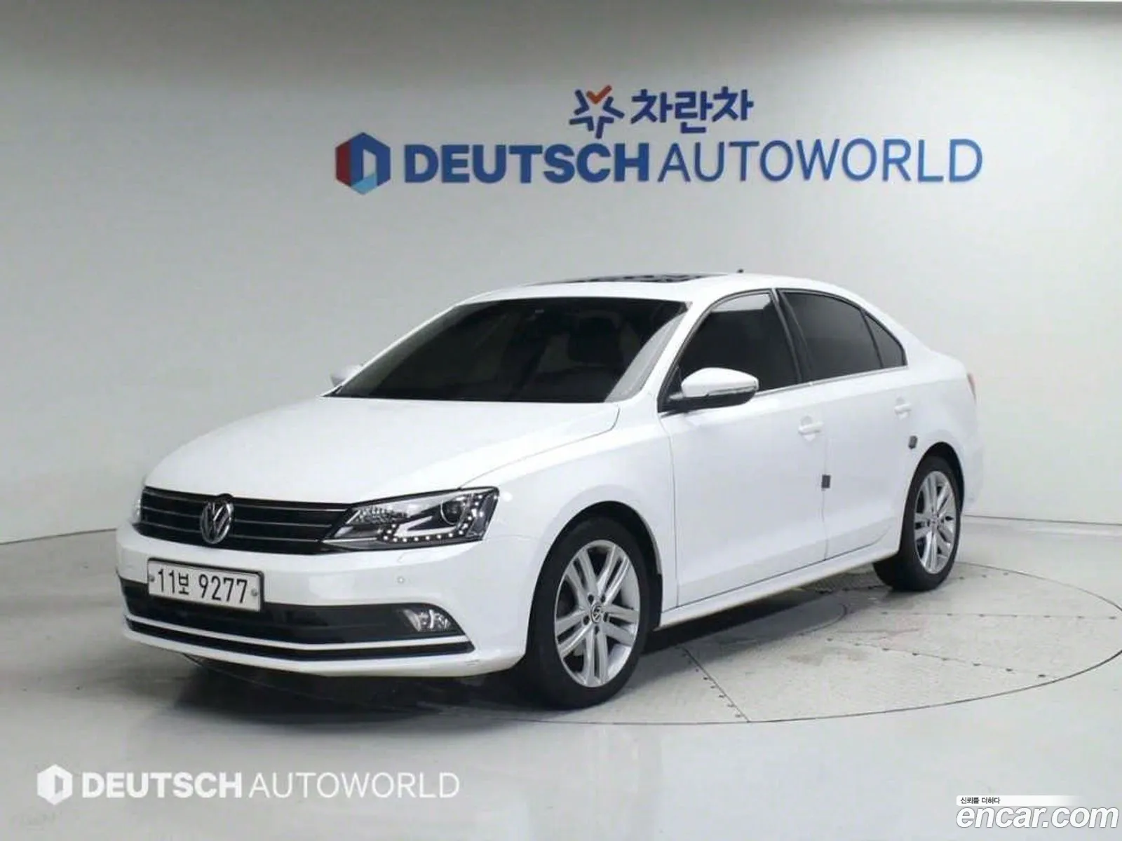 Volkswagen New Jetta 20 Tdi Bluemotion Premium 6Th Generation - фотография 12633539