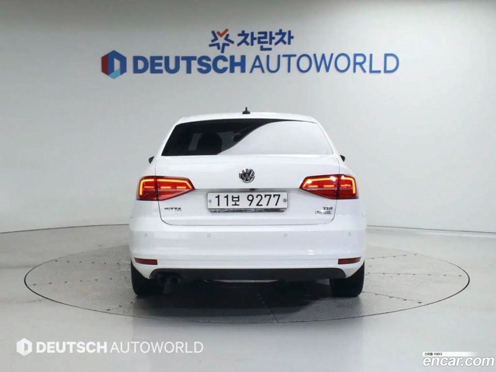 Volkswagen New Jetta 20 Tdi Bluemotion Premium 6Th Generation - фотография 12633542