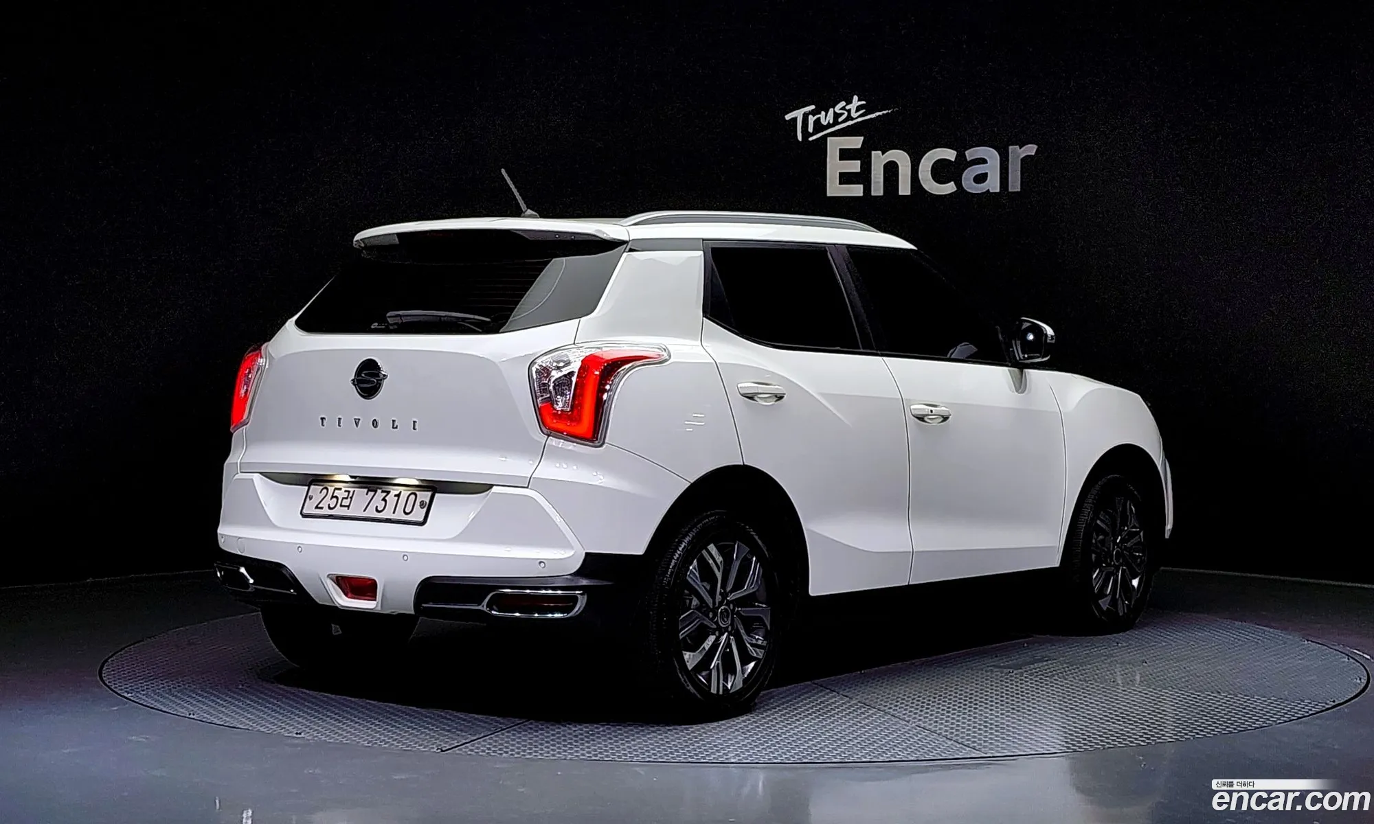 Kg Mobility Ssangyong Tivoli Armor Diesel Vx 2Wd - фотография 4275261