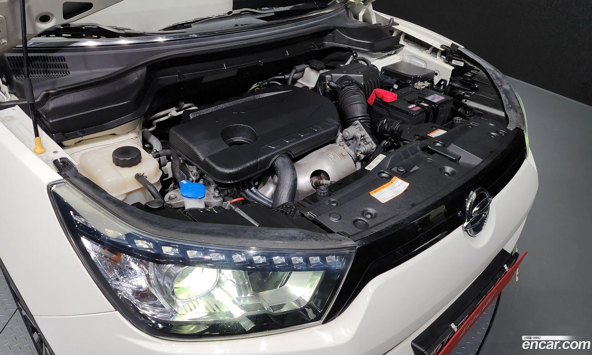 Kg Mobility Ssangyong Tivoli Armor Diesel Vx 2Wd - фотография 4275265