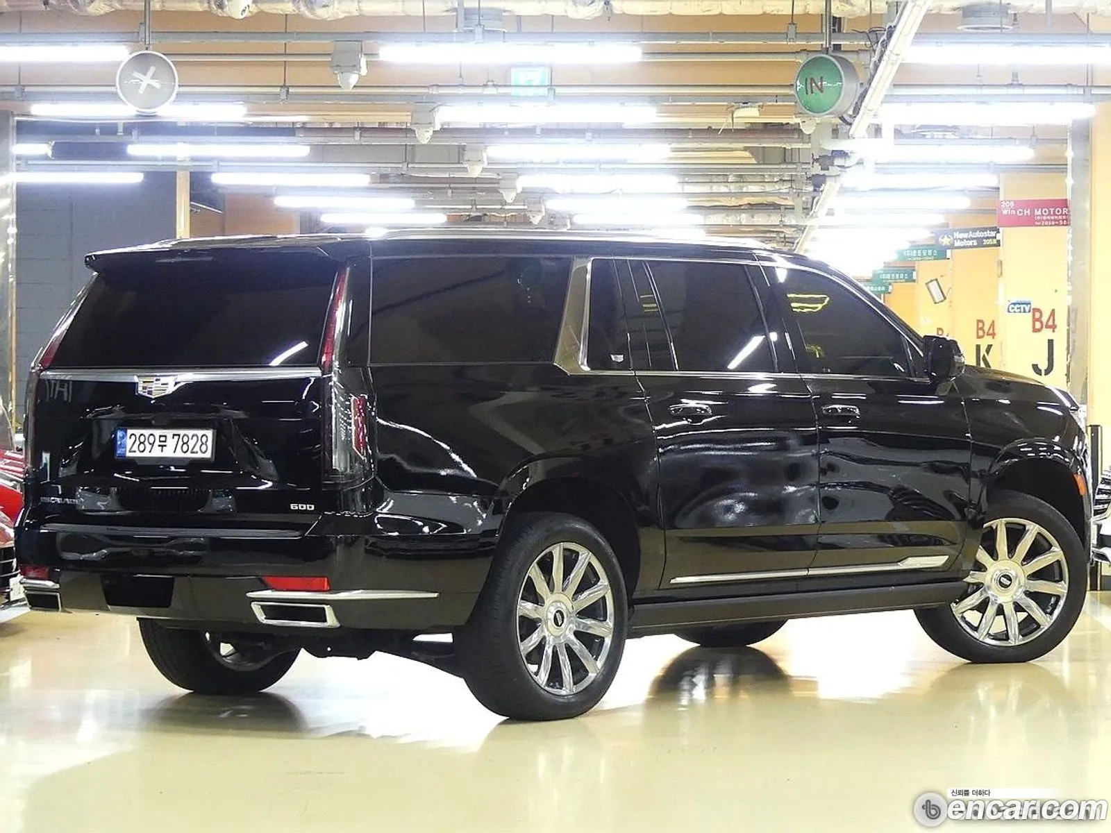 Cadillac Escalade 5Th Generation 62 Esv Esv Sports Platinum - фотография 4784314