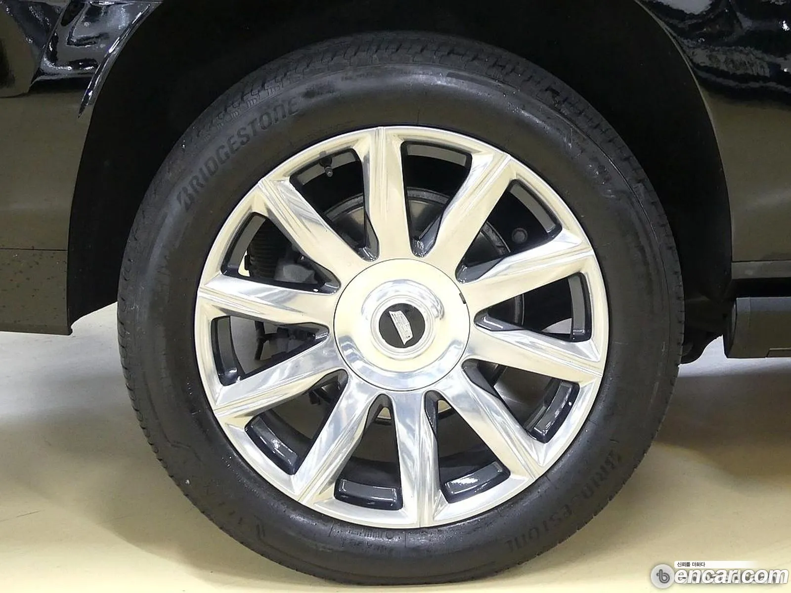 Cadillac Escalade 5Th Generation 62 Esv Esv Sports Platinum - фотография 4784317