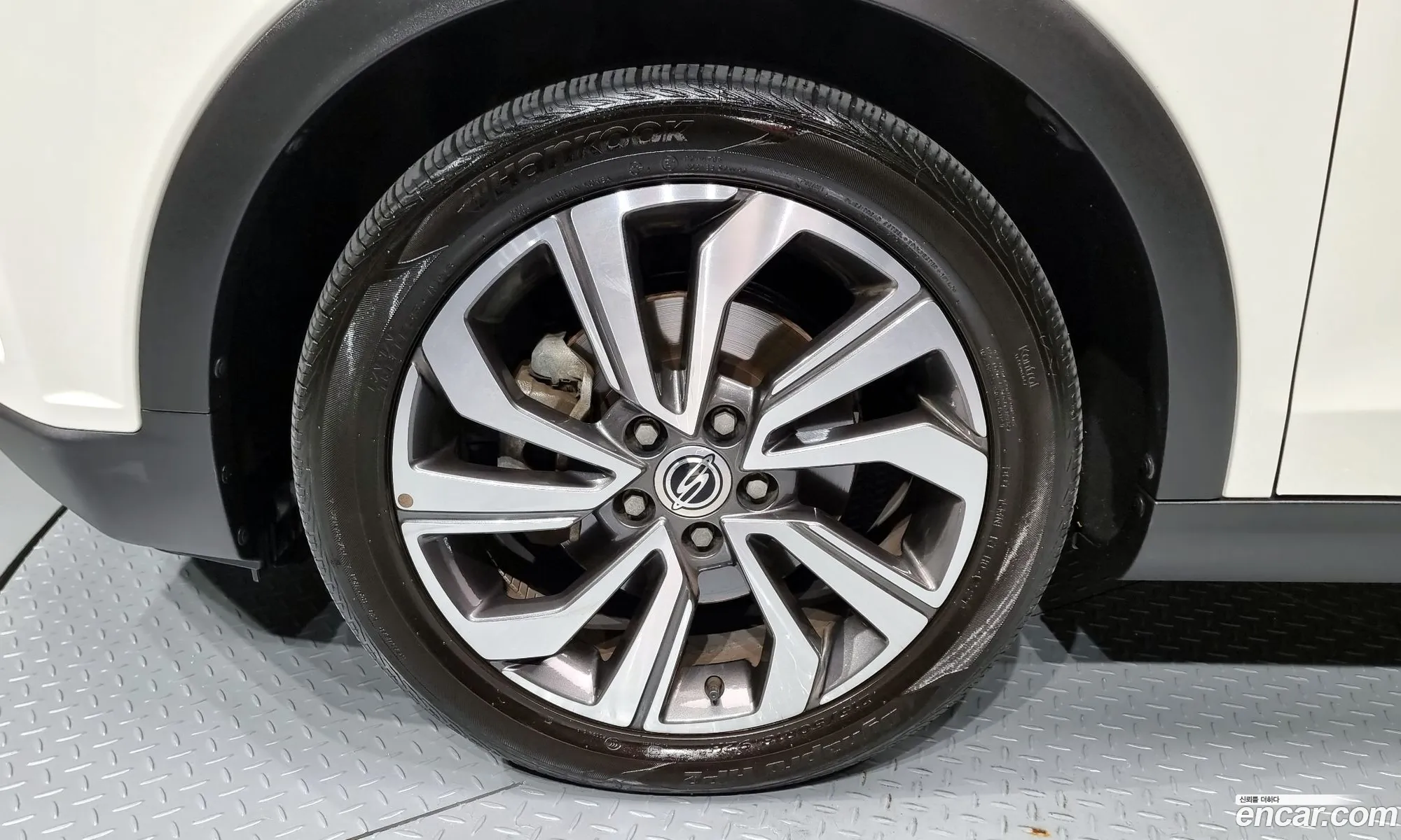 Kg Mobility Ssangyong Very New Tivoli Gasoline 15 2Wd V3 - фотография 4275276