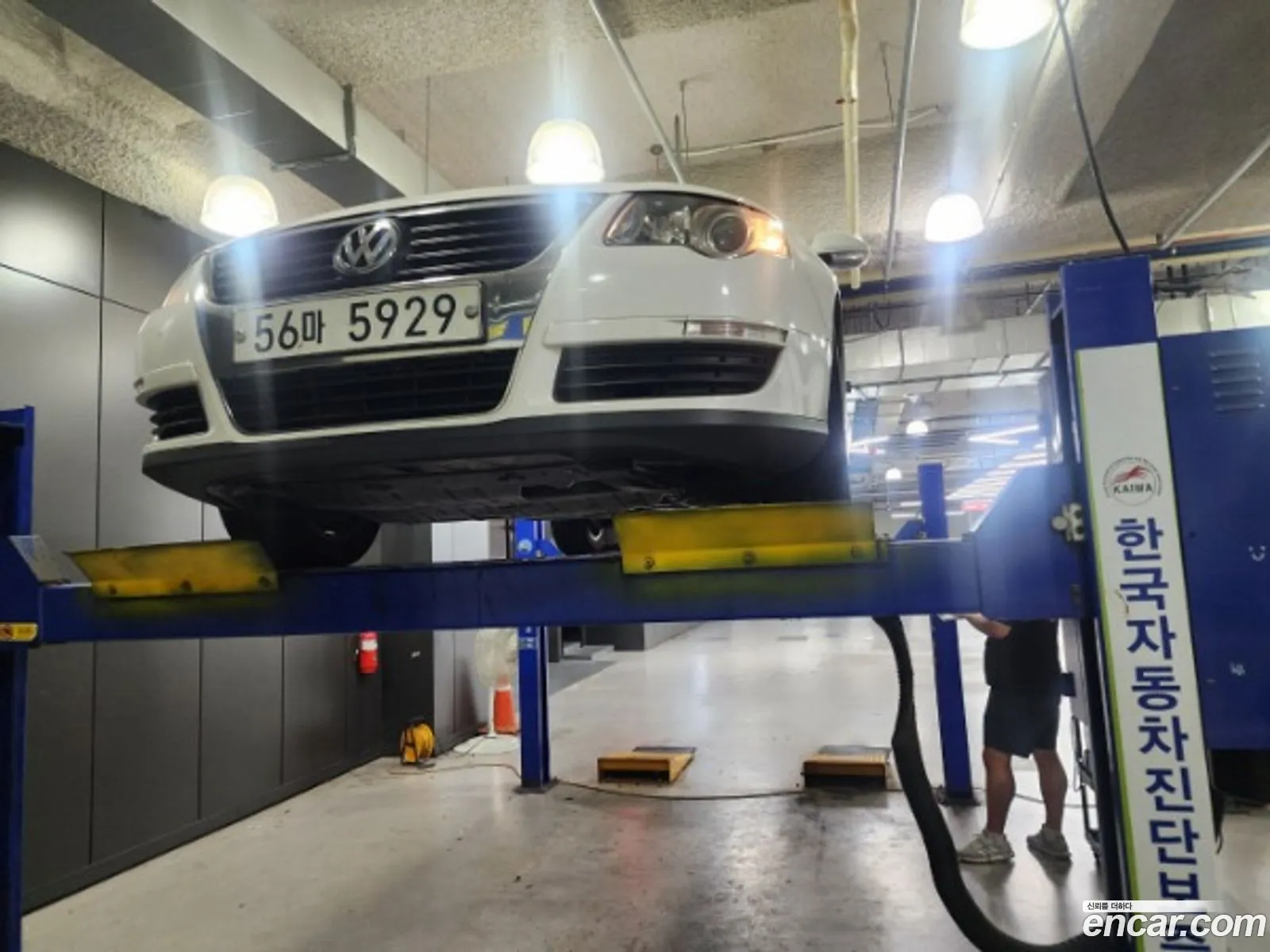 Volkswagen New Passat 20 Tdi Premium B6 - фотография 12635232
