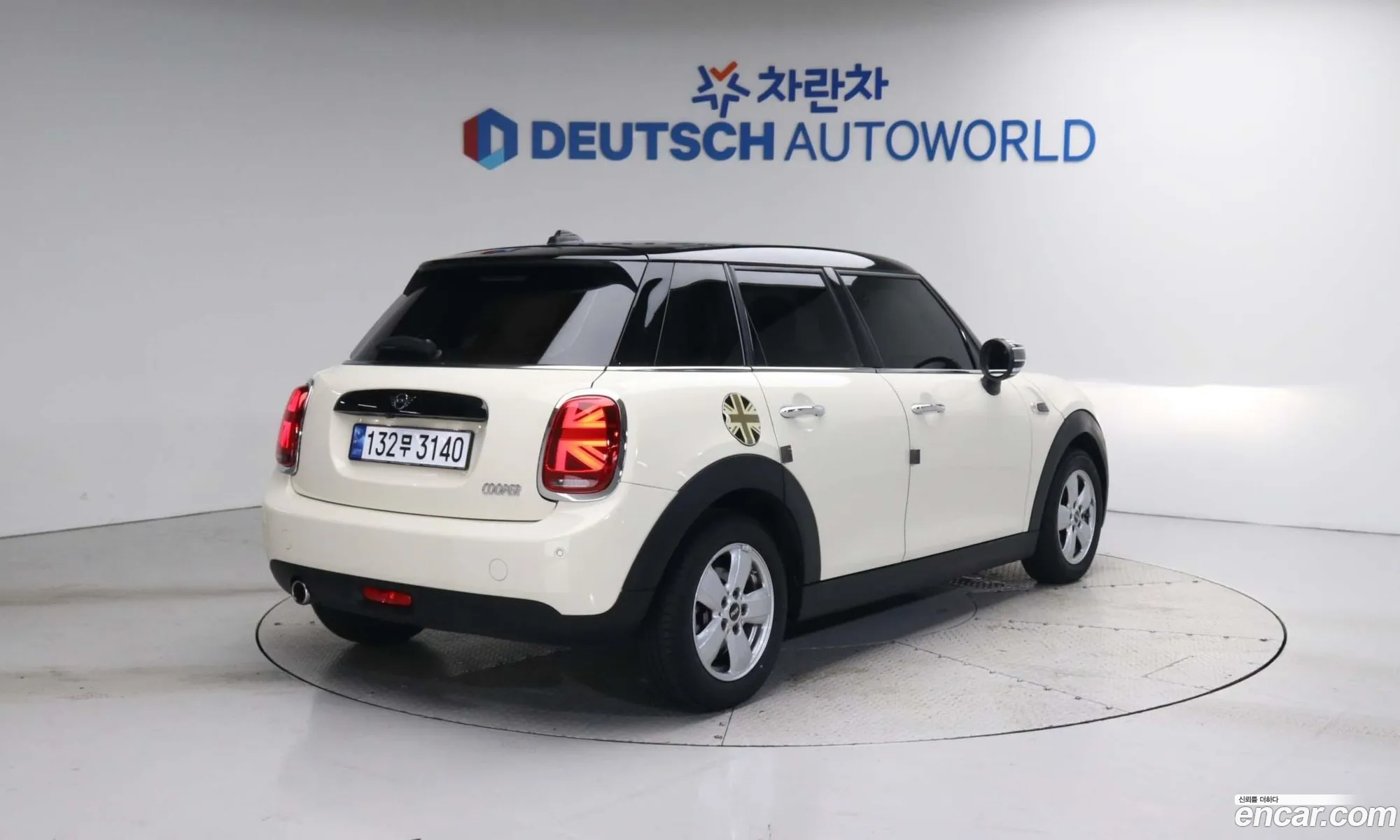 Mini Cooper Basic 3Rd Generation - фотография 762625