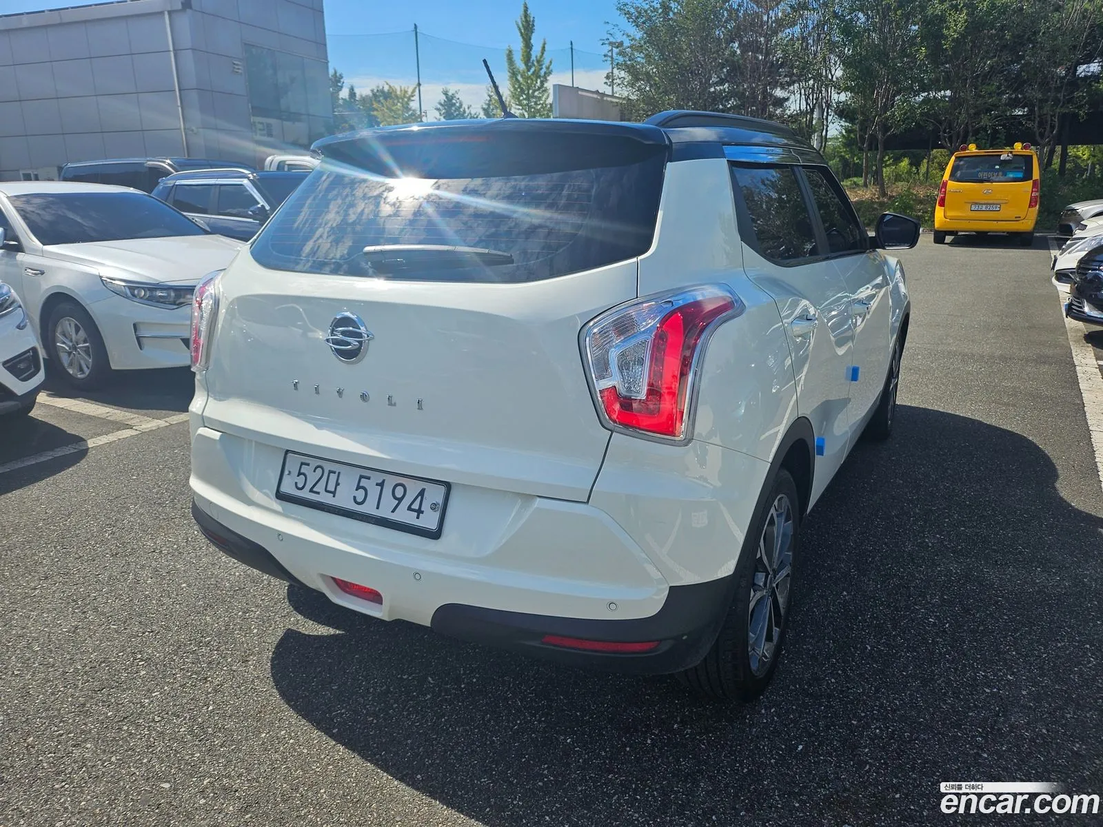 Kg Mobility Ssangyong Tivoli Armor Gear Edition 2Wd - фотография 3966761