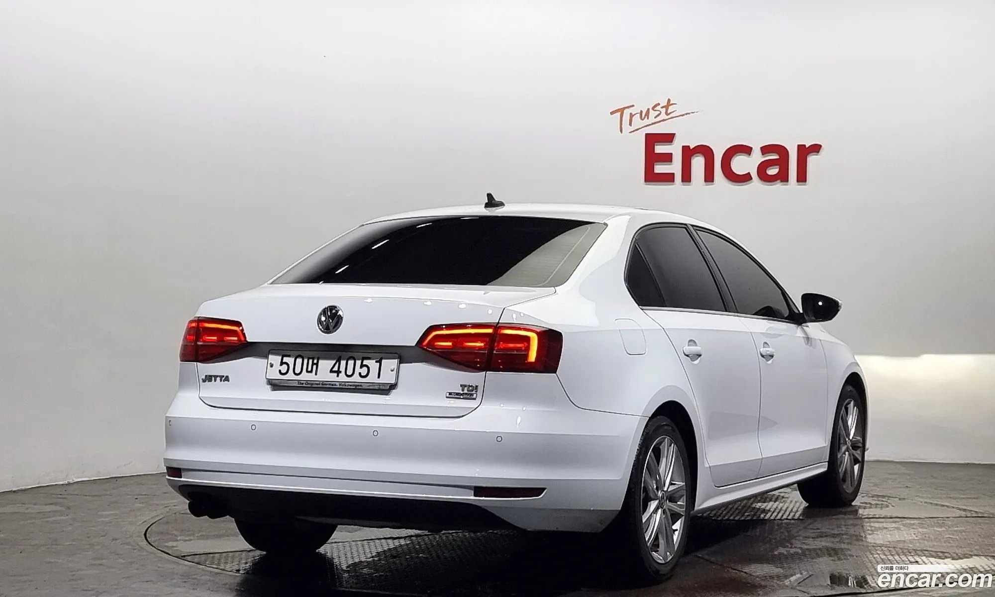 Volkswagen New Jetta 20 Tdi Bluemotion Premium 6Th Generation - фотография 12451908