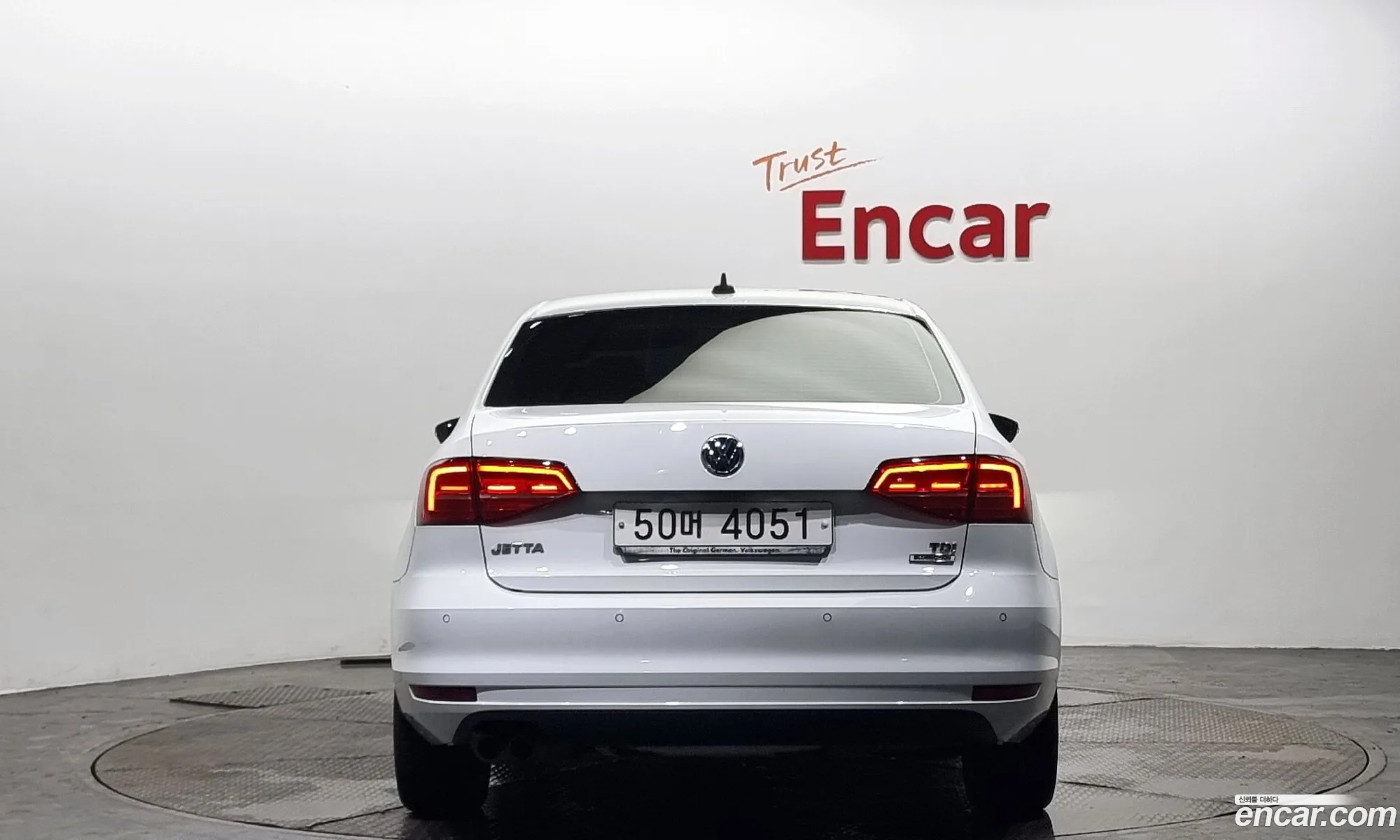 Volkswagen New Jetta 20 Tdi Bluemotion Premium 6Th Generation - фотография 12451910