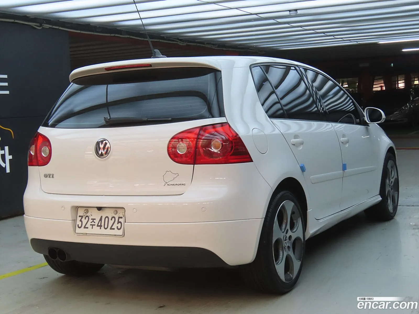 Volkswagen Golf 5Th Generation 20 Gti 5-Door - фотография 12610755