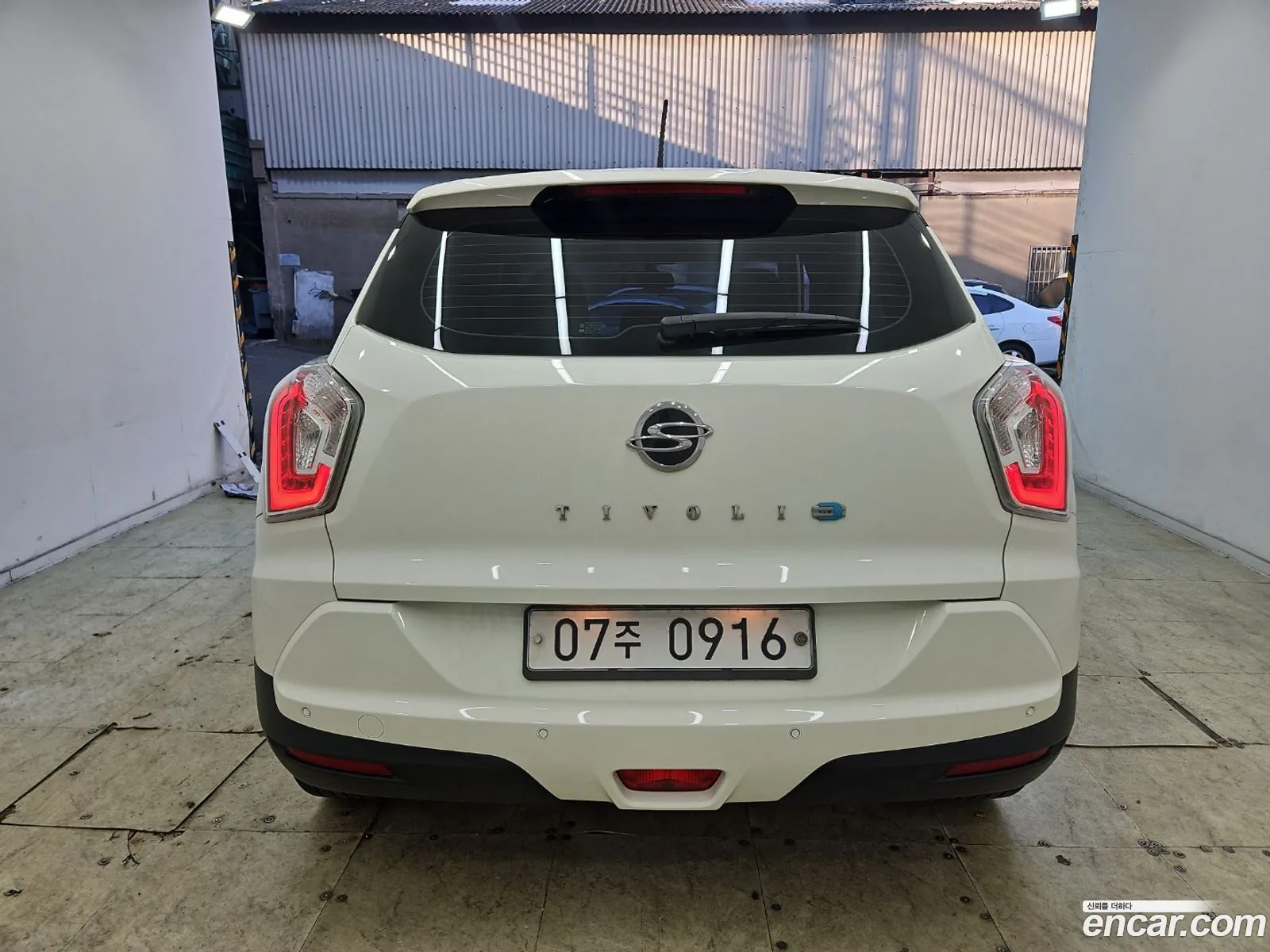 Kg Mobility Ssangyong Tivoli Diesel Vx 2Wd - фотография 4283417