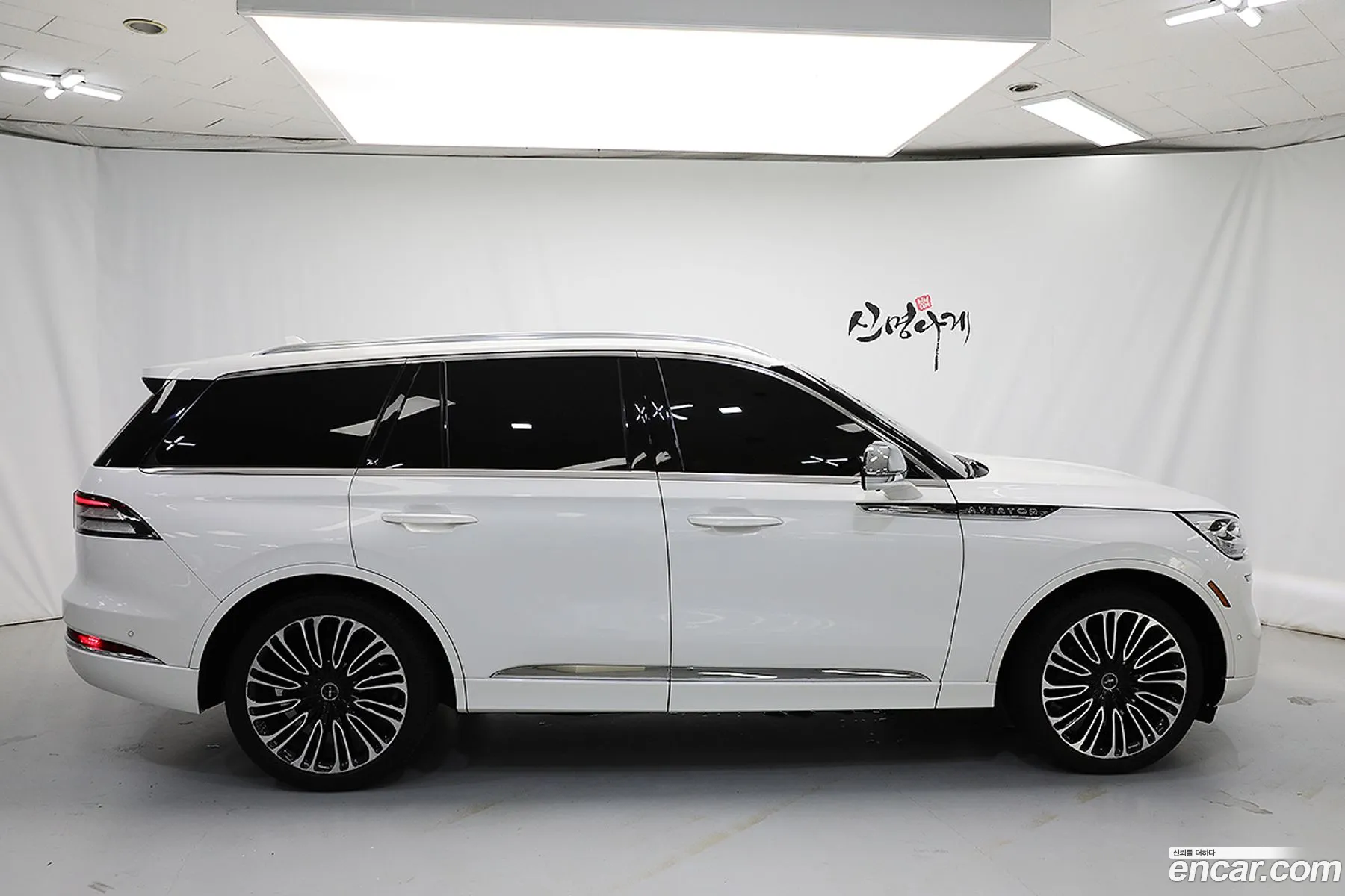 Lincoln Aviator 2Nd Generation 30 Black Label Awd - фотография 4758496