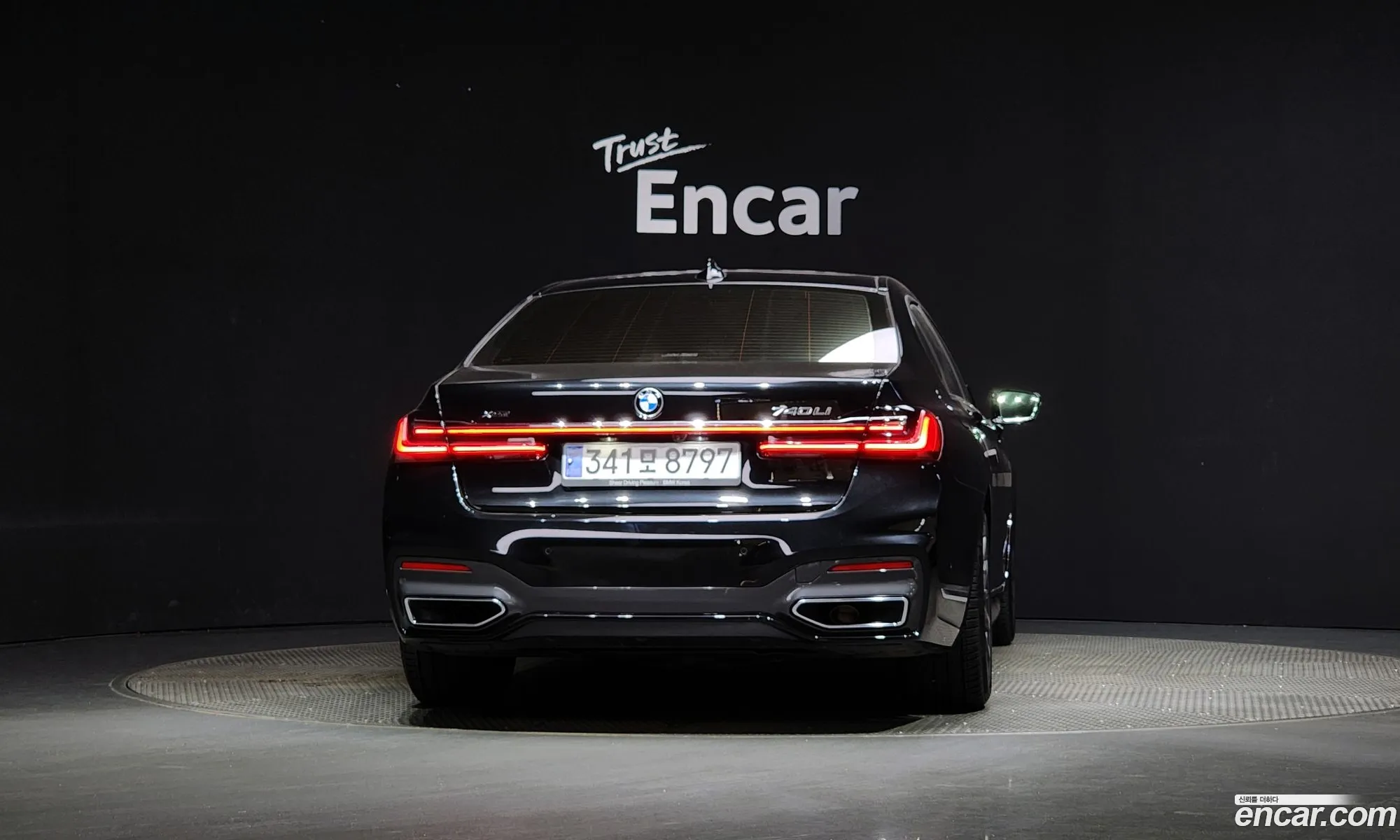 BMW 7 Series G11 740Li xDrive M Sports - фотография 4603699