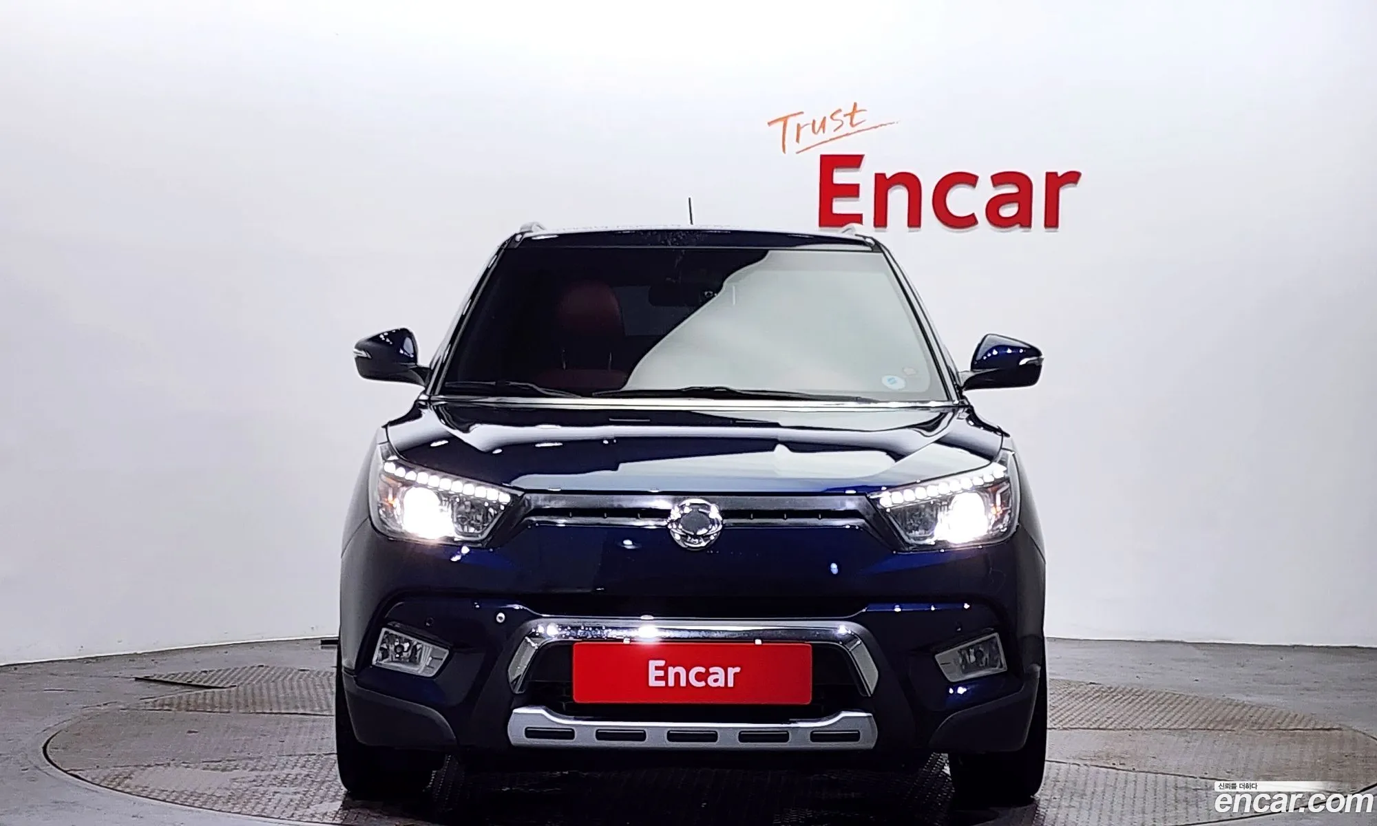 Kg Mobility Ssangyong Tivoli Lx 2Wd Top-Of-The-Line Model - фотография 4579198