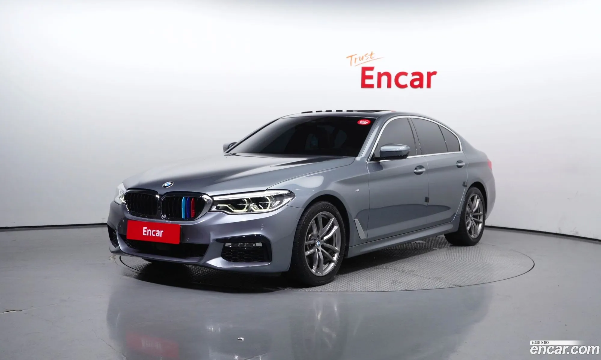 BMW 5 Series G30 520D xDrive M Sport Plus - фотография 11977368