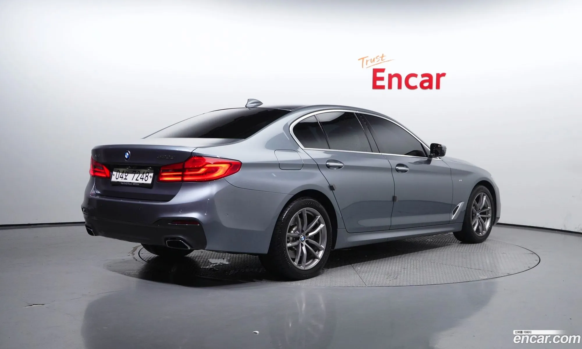BMW 5 Series G30 520D xDrive M Sport Plus - фотография 11977369