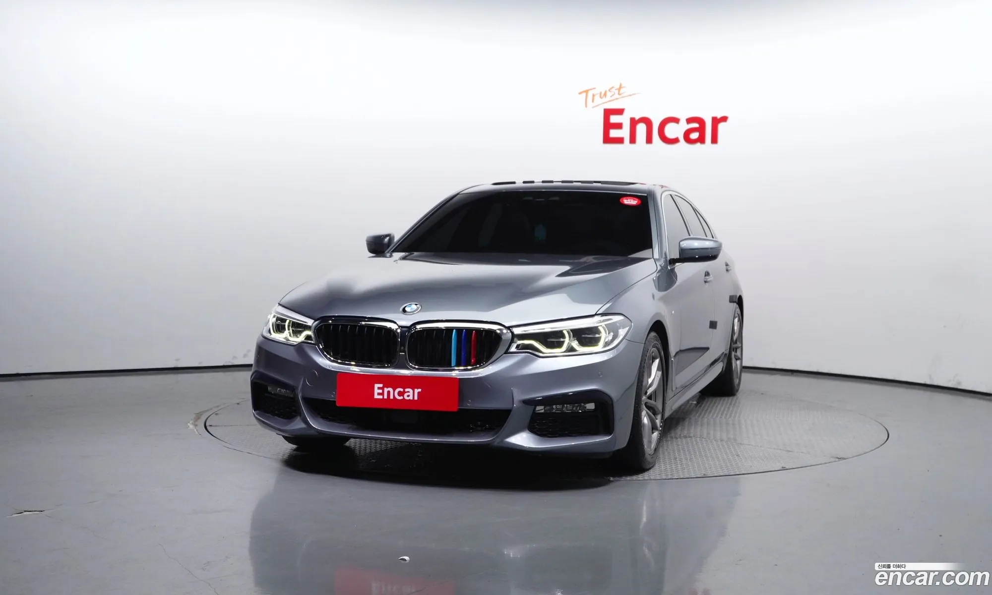 BMW 5 Series G30 520D xDrive M Sport Plus - фотография 11977370