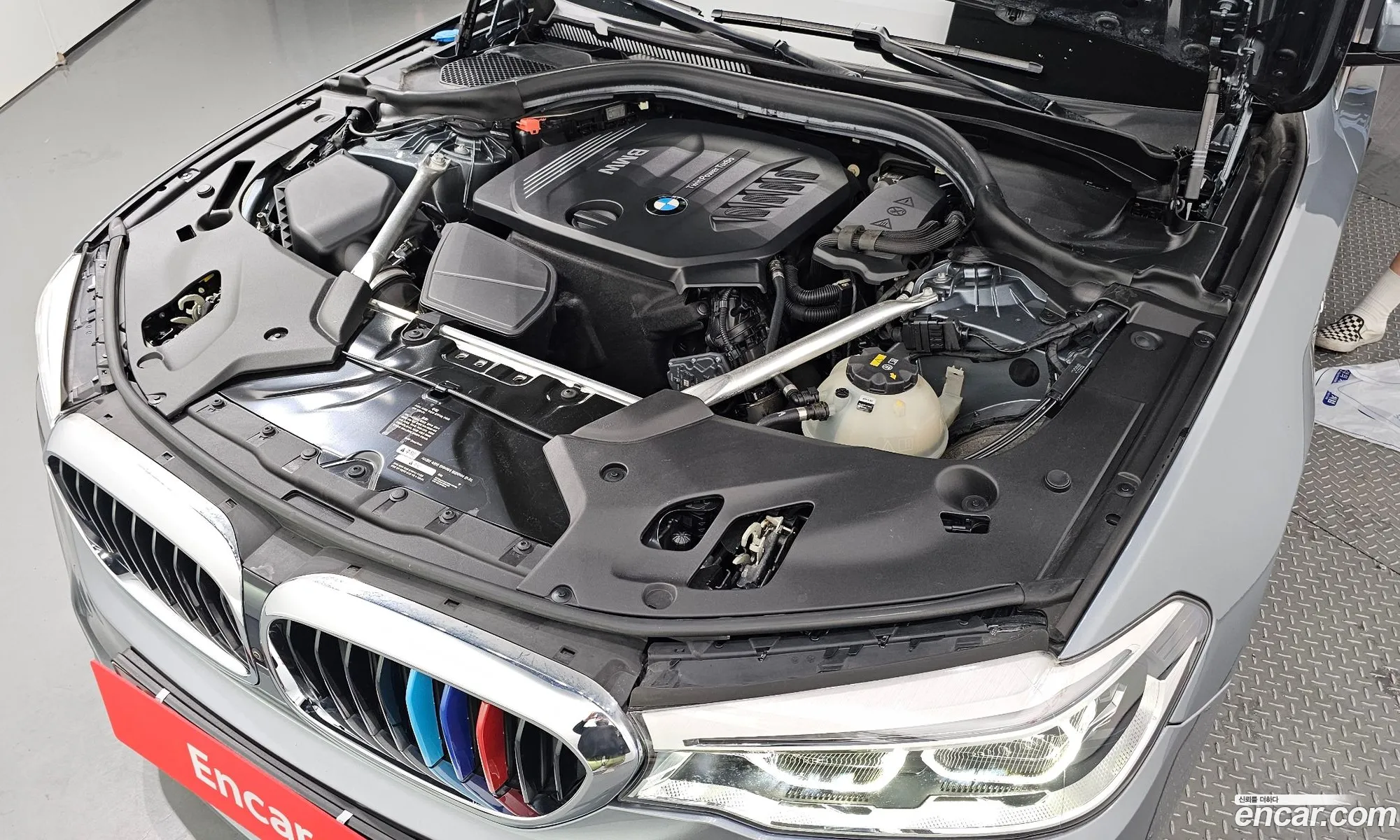 BMW 5 Series G30 520D xDrive M Sport Plus - фотография 11977373