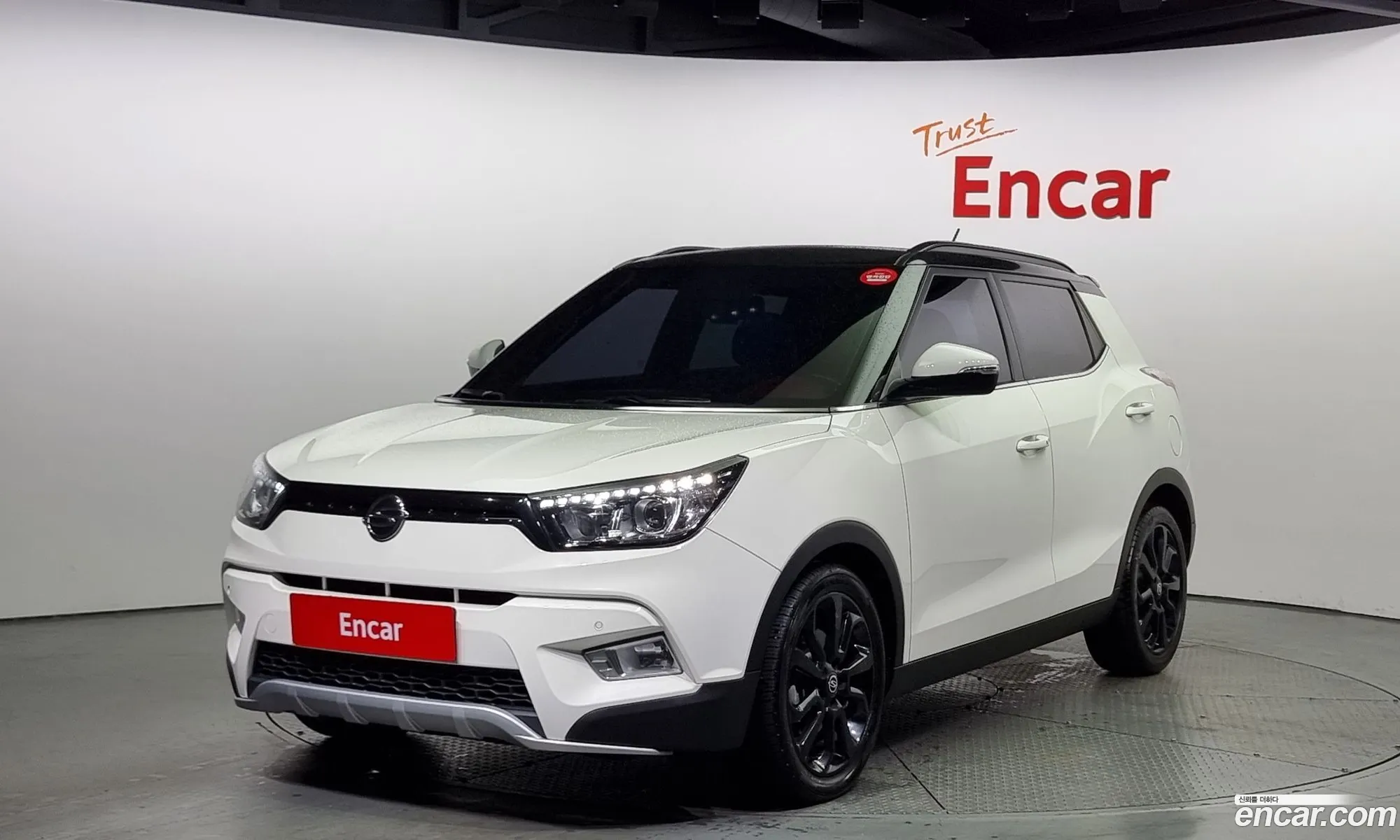 Kg Mobility Ssangyong Tivoli Lx 2Wd Top-Of-The-Line Model - фотография 4608503