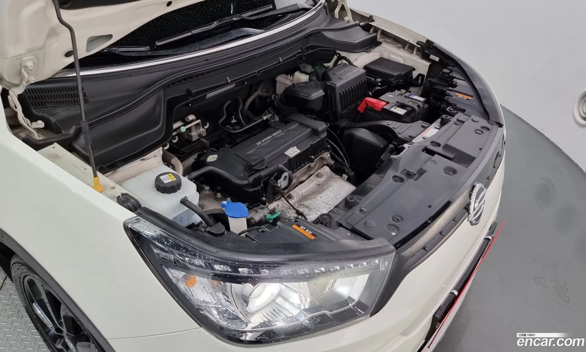 Kg Mobility Ssangyong Tivoli Lx 2Wd Top-Of-The-Line Model - фотография 4608508