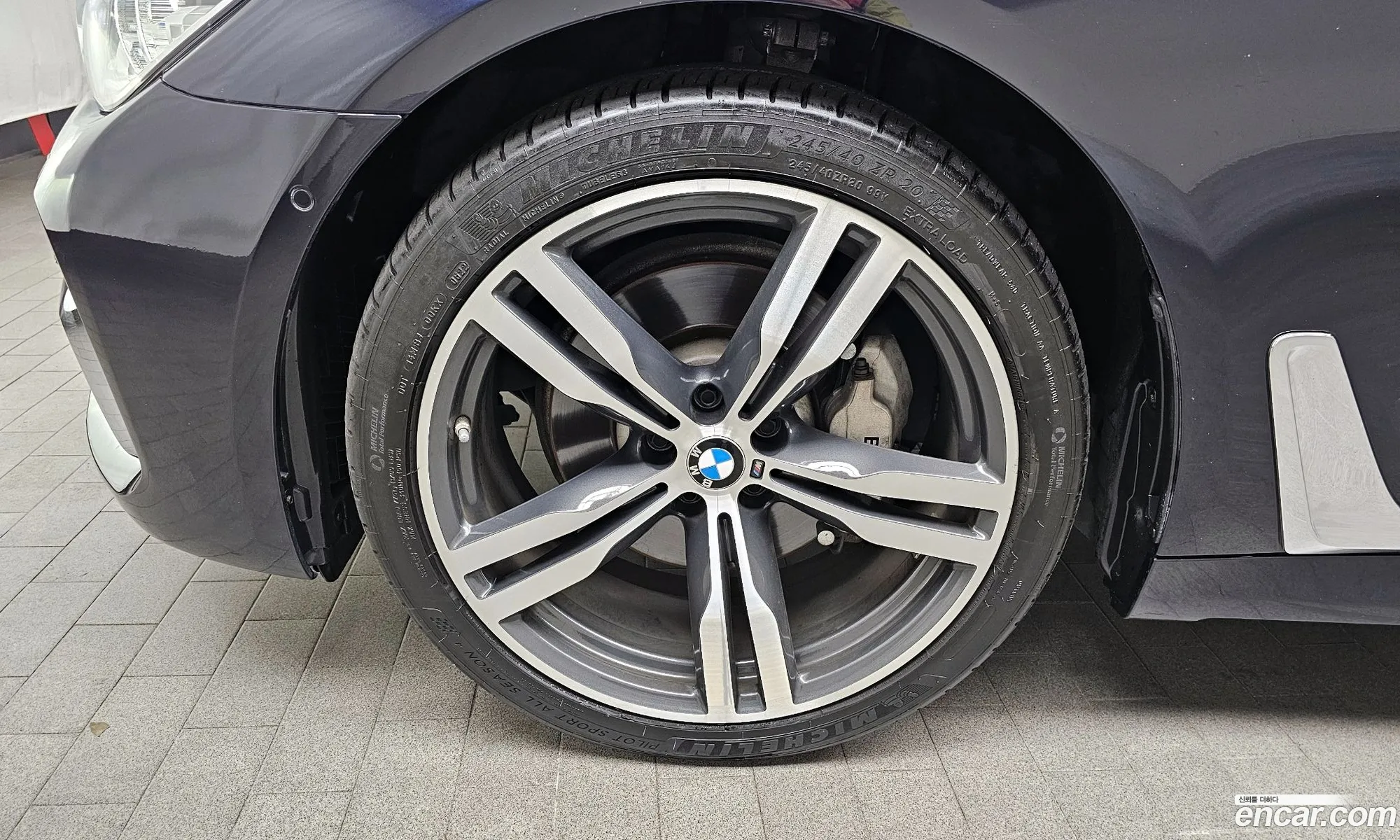 BMW 7 Series G11 730Ld xDrive M Sports - фотография 11977348
