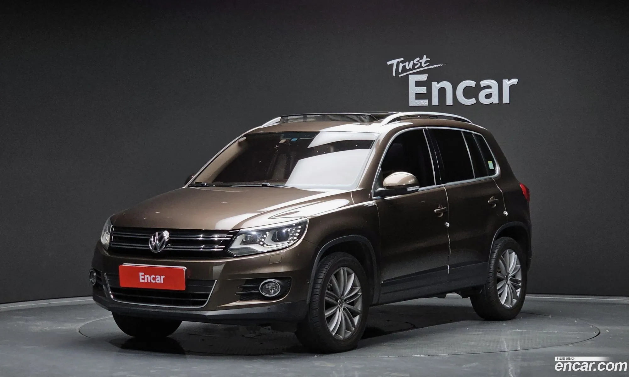 Volkswagen New Tiguan 20 Tdi Premium 5N - фотография 12579959