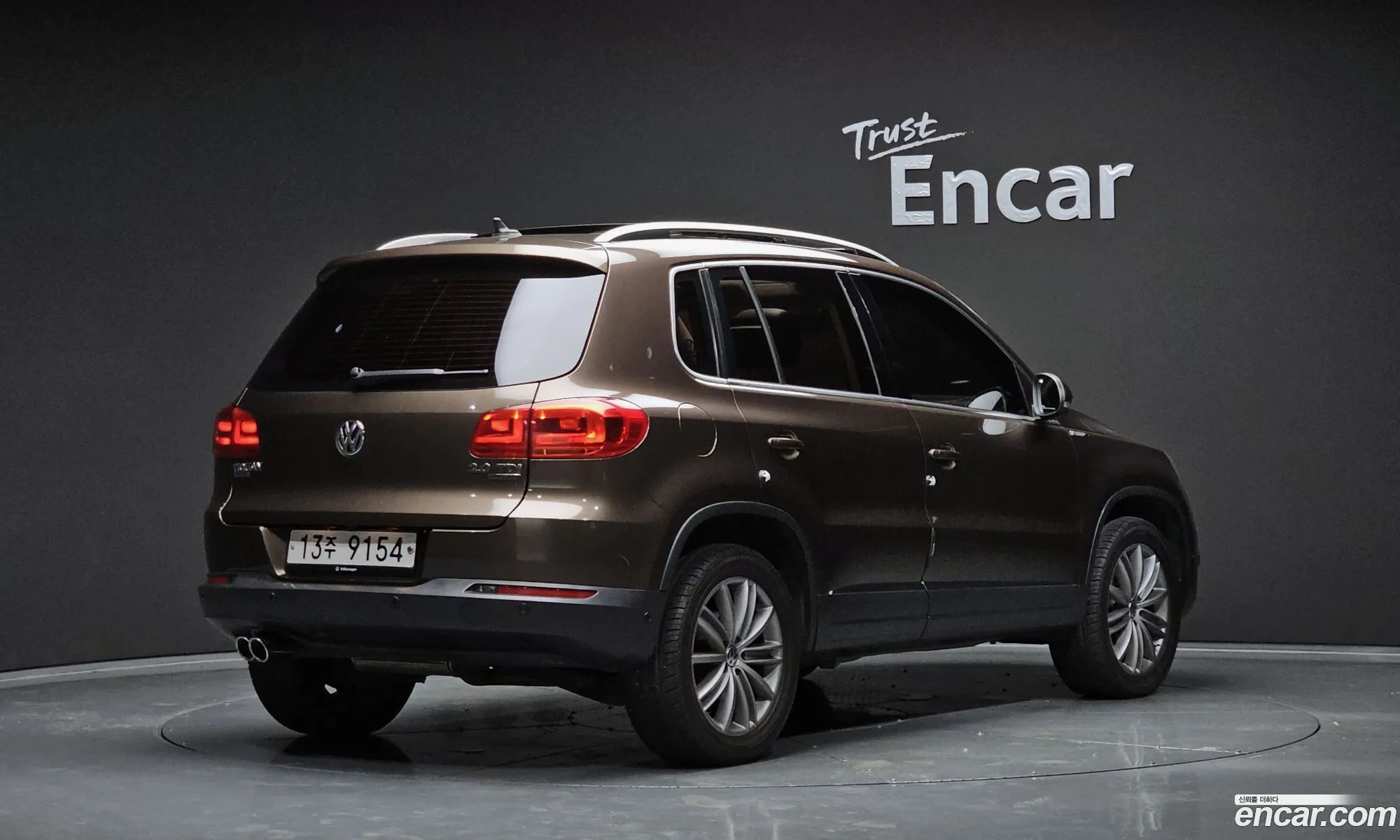 Volkswagen New Tiguan 20 Tdi Premium 5N - фотография 12579960
