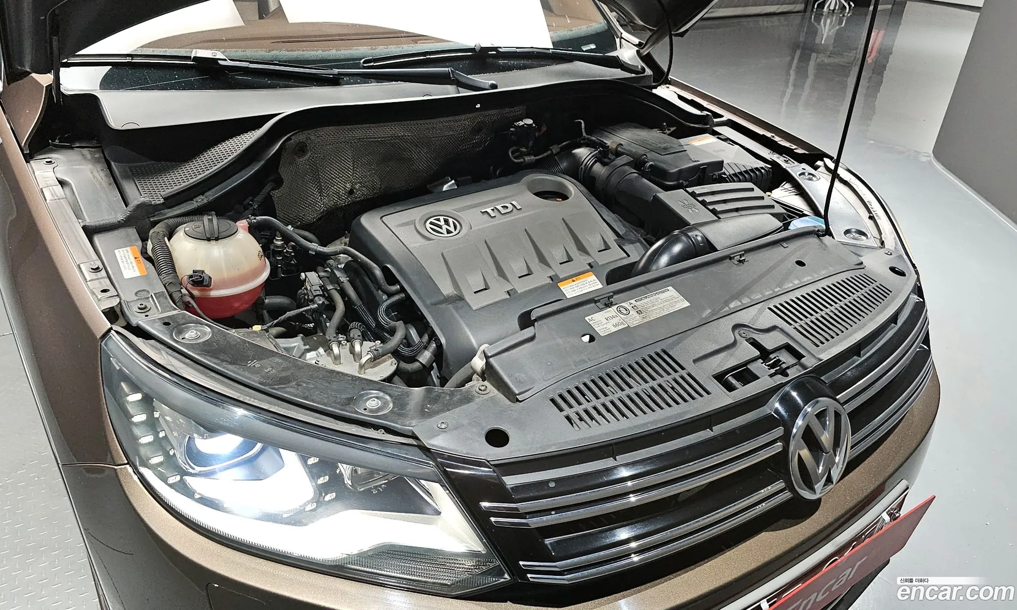 Volkswagen New Tiguan 20 Tdi Premium 5N - фотография 12579964