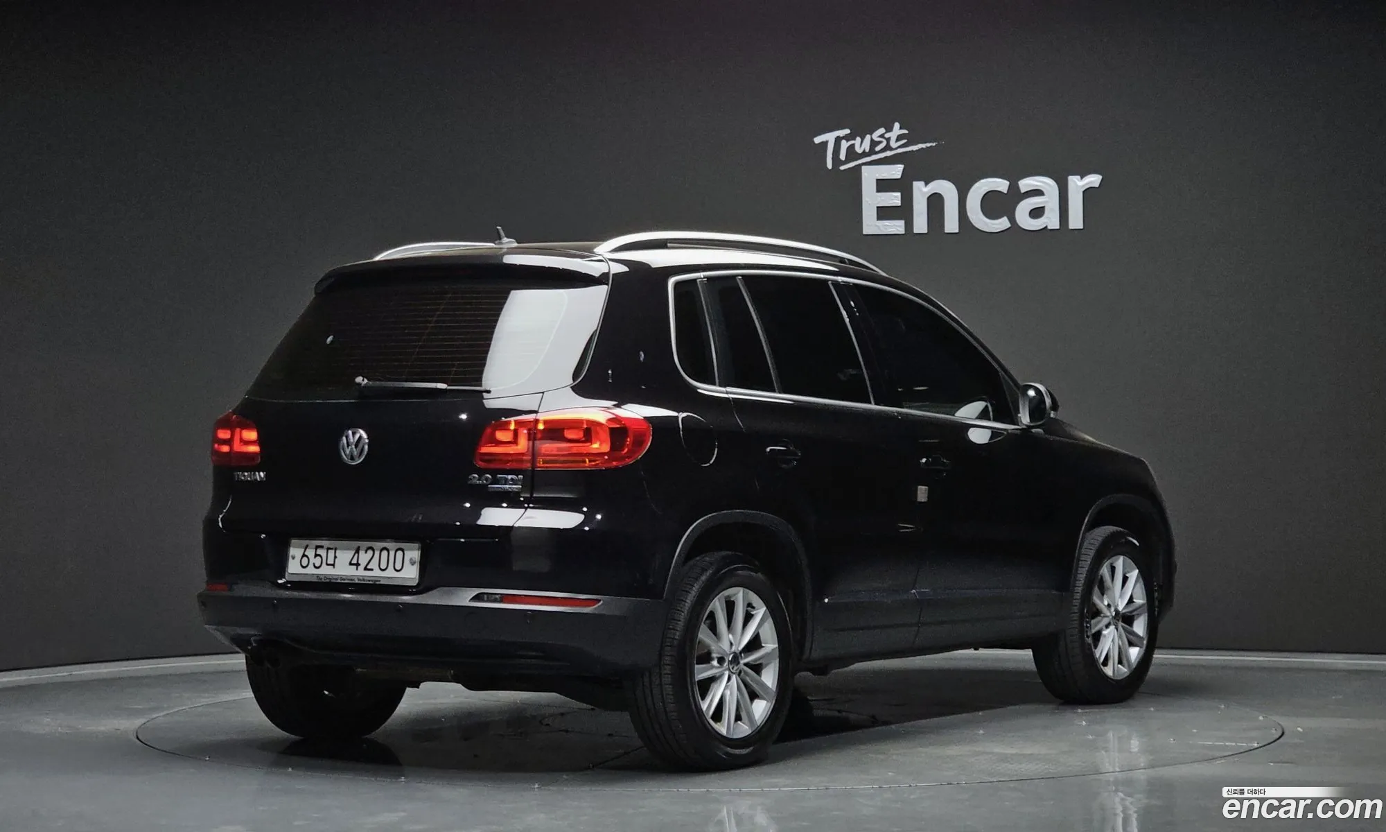 Volkswagen New Tiguan 20 Tdi Comfort 5N - фотография 12558382