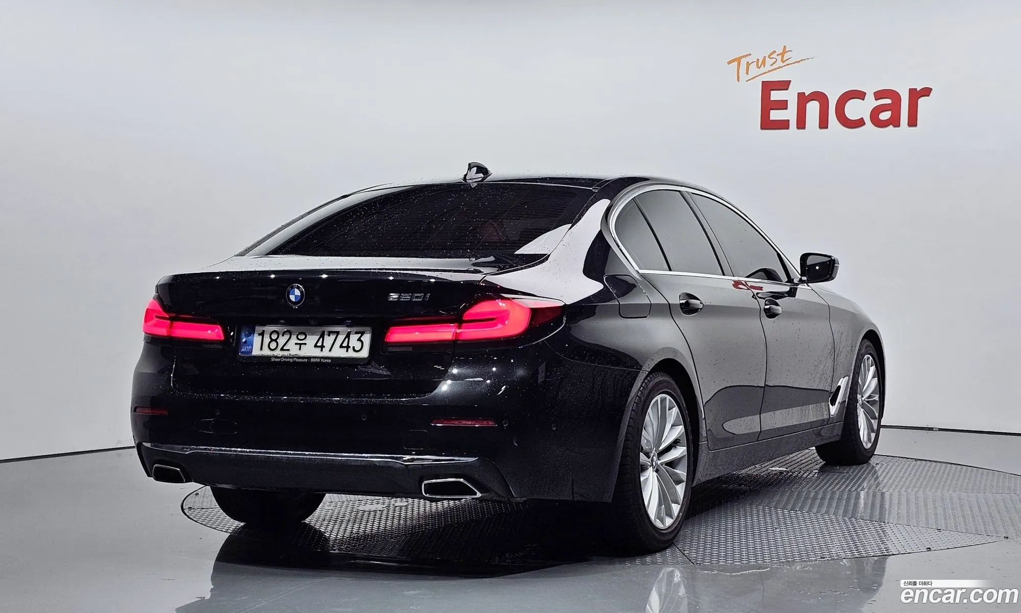 BMW 5 Series G30 520I Luxury - фотография 4603648