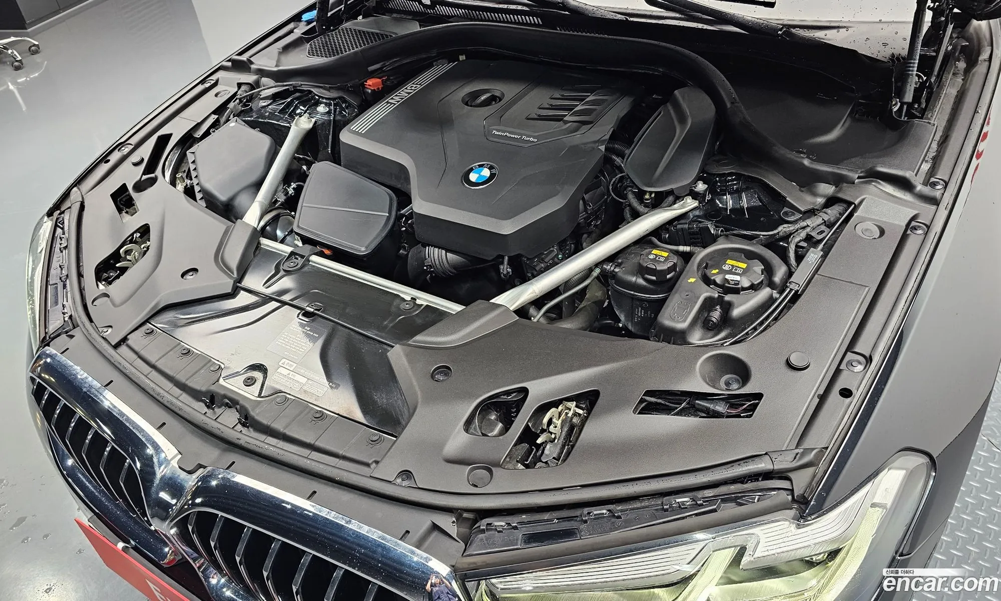 BMW 5 Series G30 520I Luxury - фотография 4603652