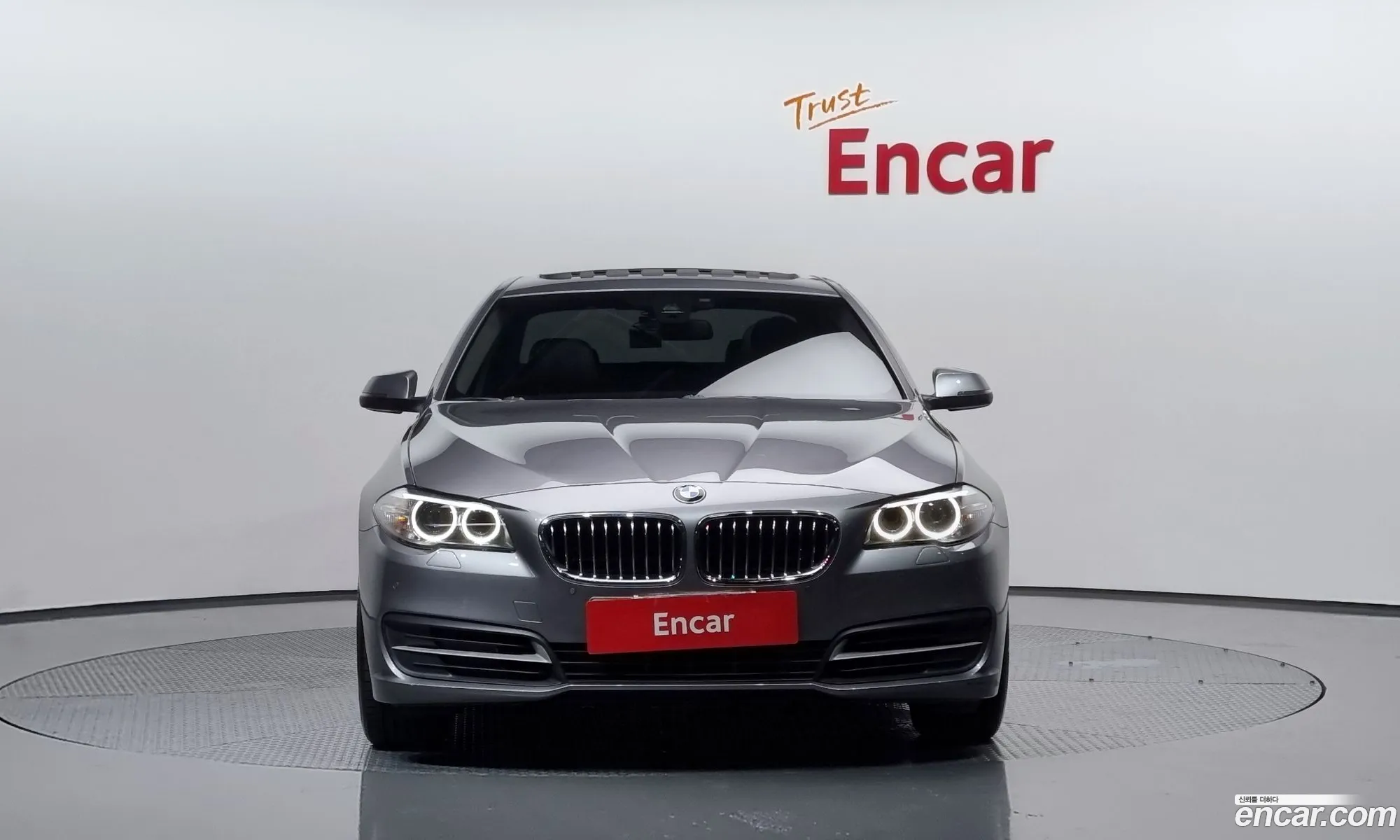 BMW 5 Series F10 520D - фотография 11985218