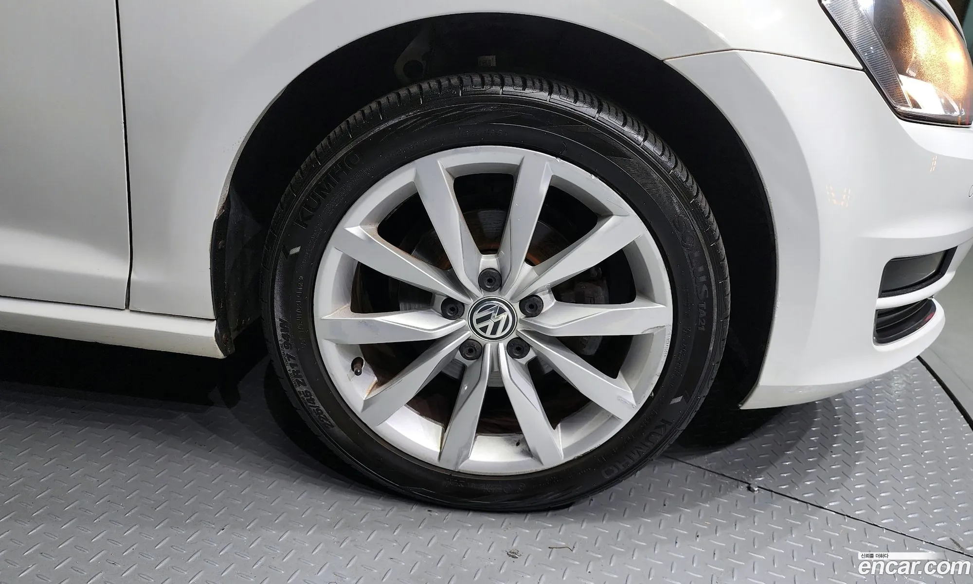 Volkswagen Golf 7Th Generation 16 Tdi - фотография 12429303