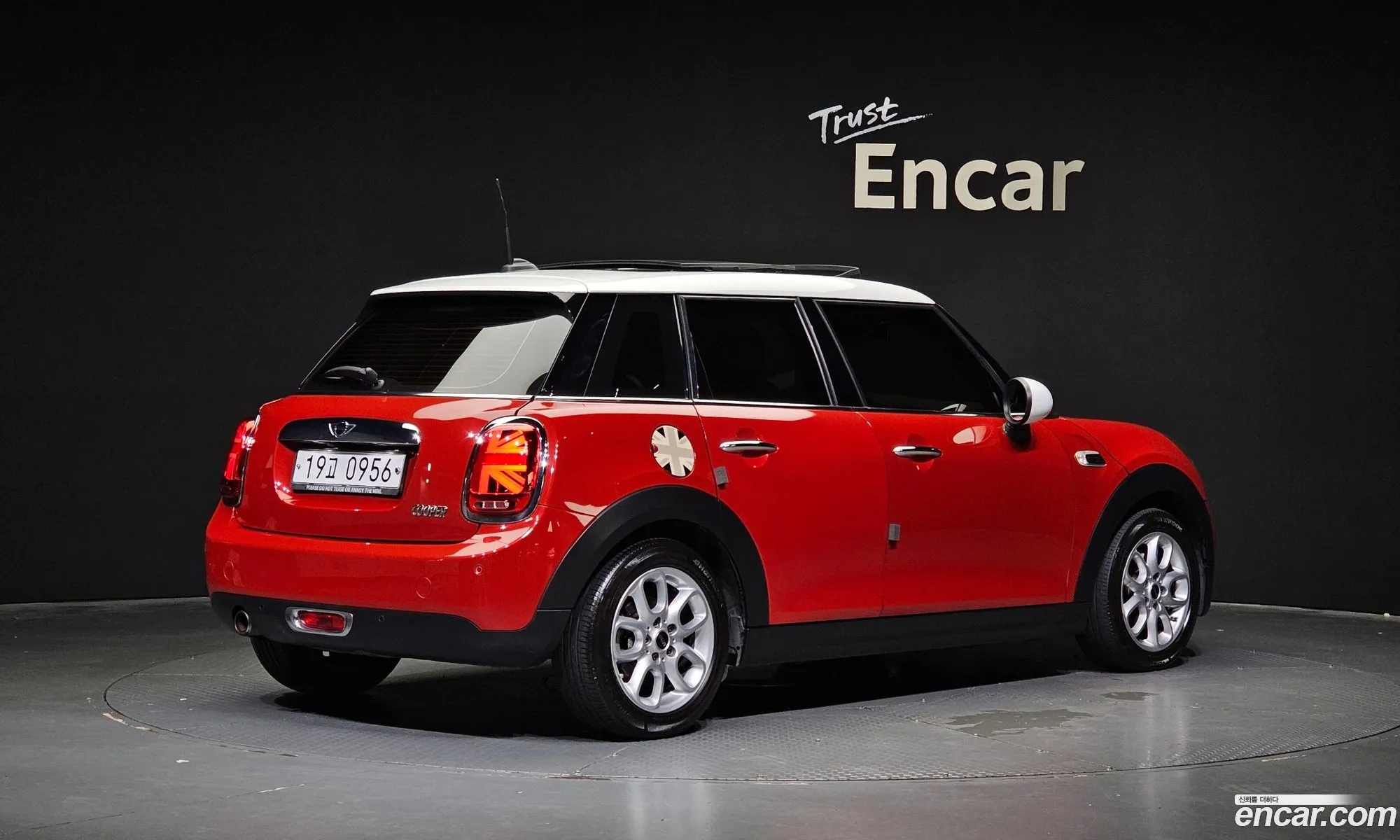 Mini Cooper 5-Door High 3Rd Generation - фотография 788443