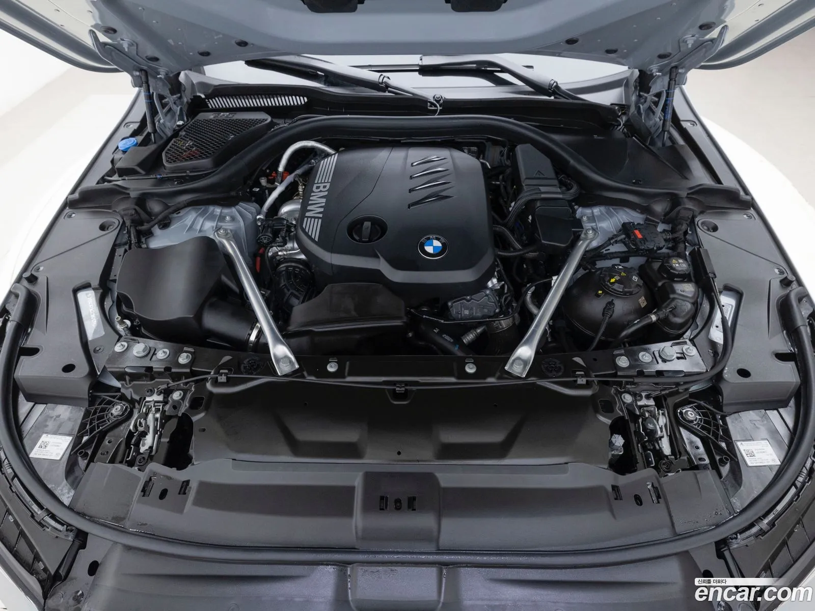 BMW 5 Series G60 523D ​​M Sports - фотография 172376