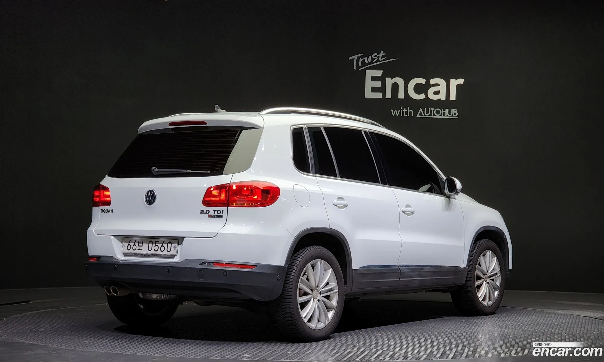 Volkswagen New Tiguan 20 Tdi Premium 5N - фотография 12557988